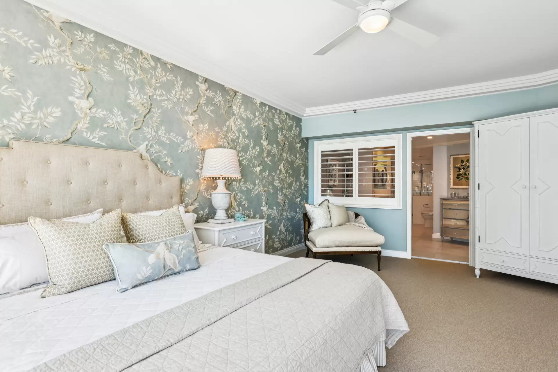 39/3 Tedder Avenue, Main Beach Sold by Queensland Sotheby's International Realty - image 1