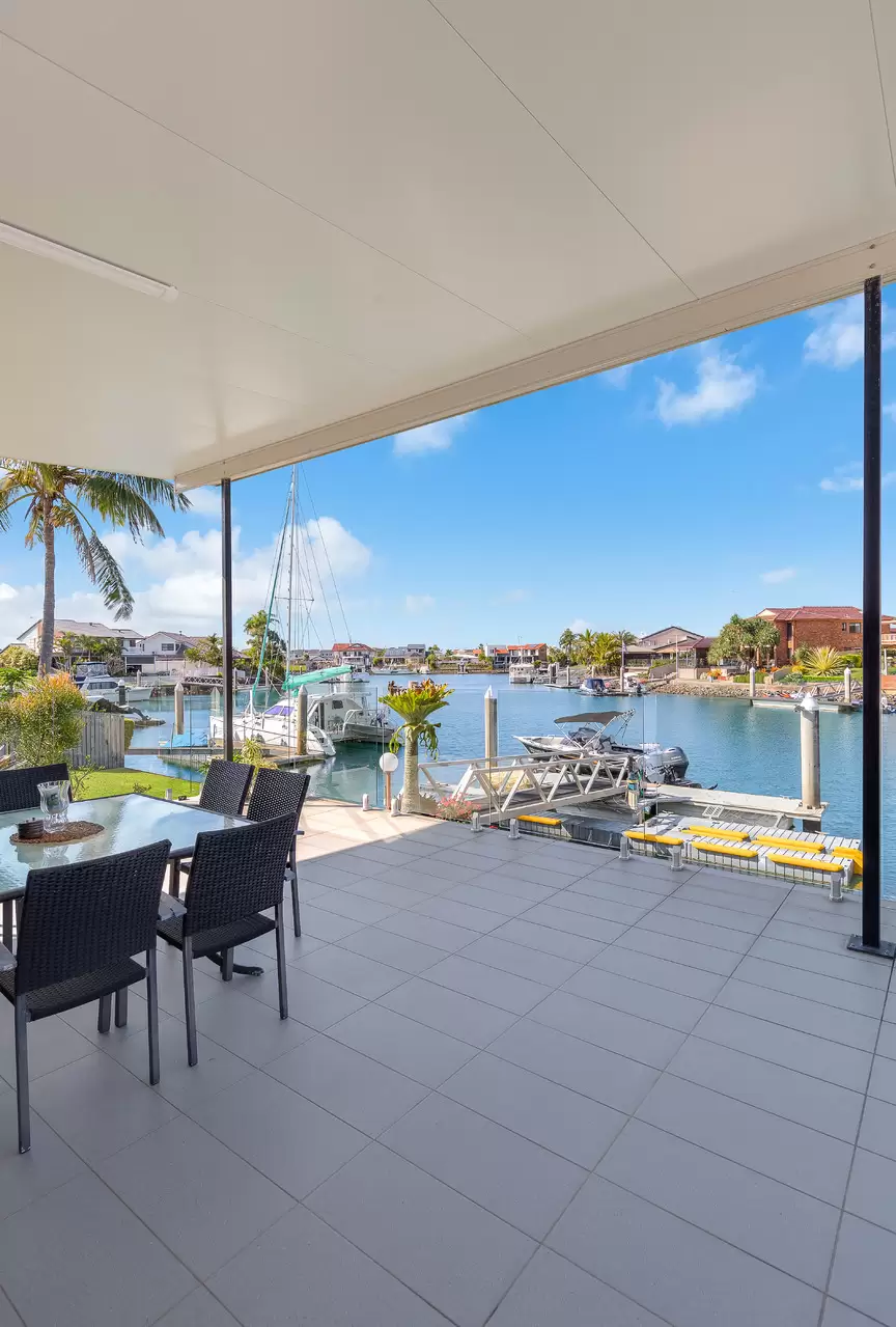 7 Anchorage Drive, Raby Bay Sold by Queensland Sotheby's International Realty - image 1