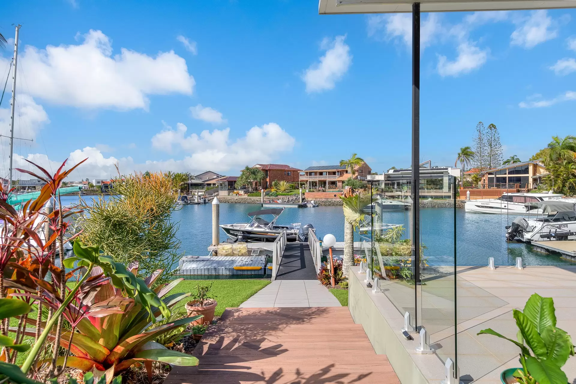 7 Anchorage Drive, Raby Bay Sold by  - image 1