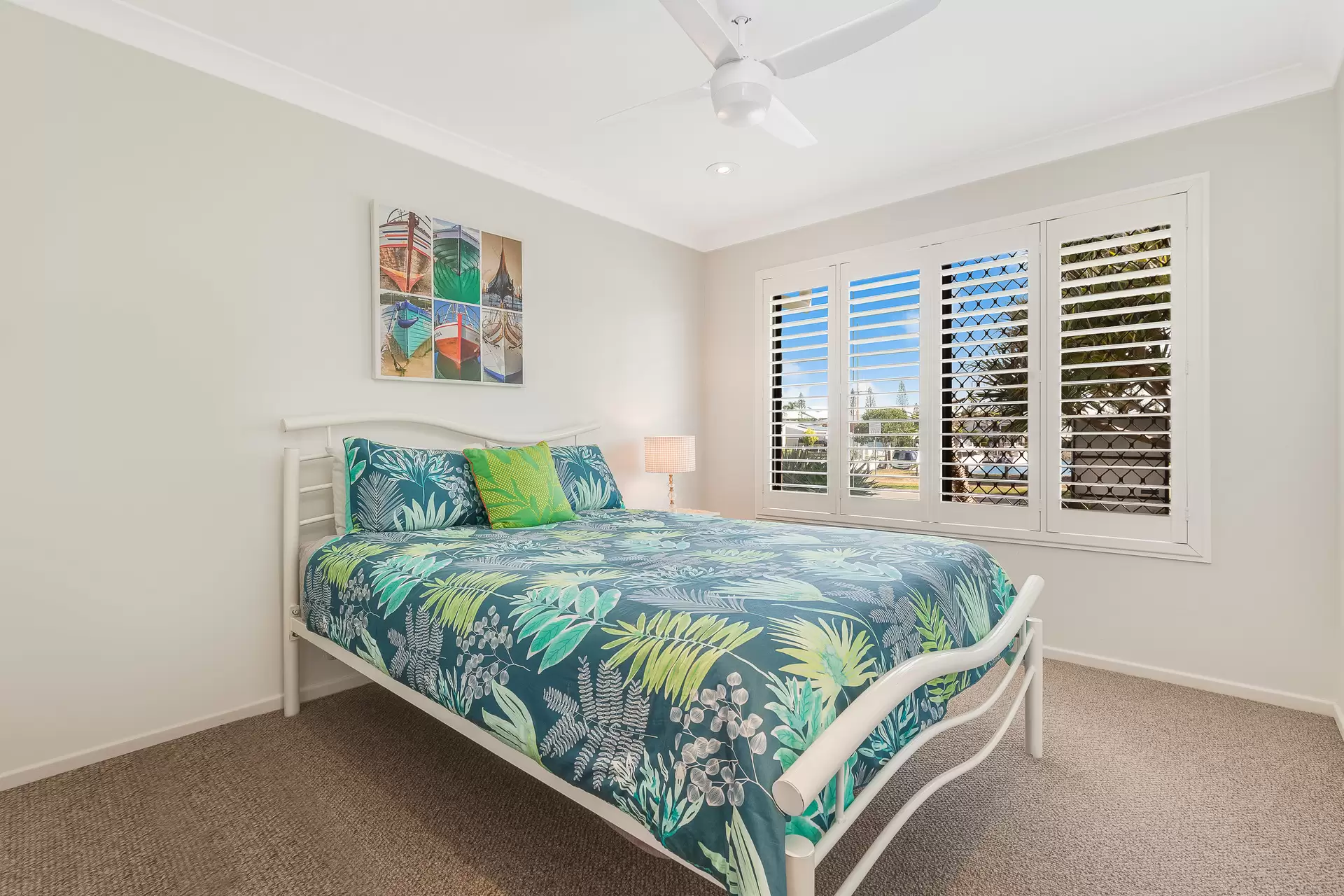 7 Anchorage Drive, Raby Bay Sold by Queensland Sotheby's International Realty - image 1