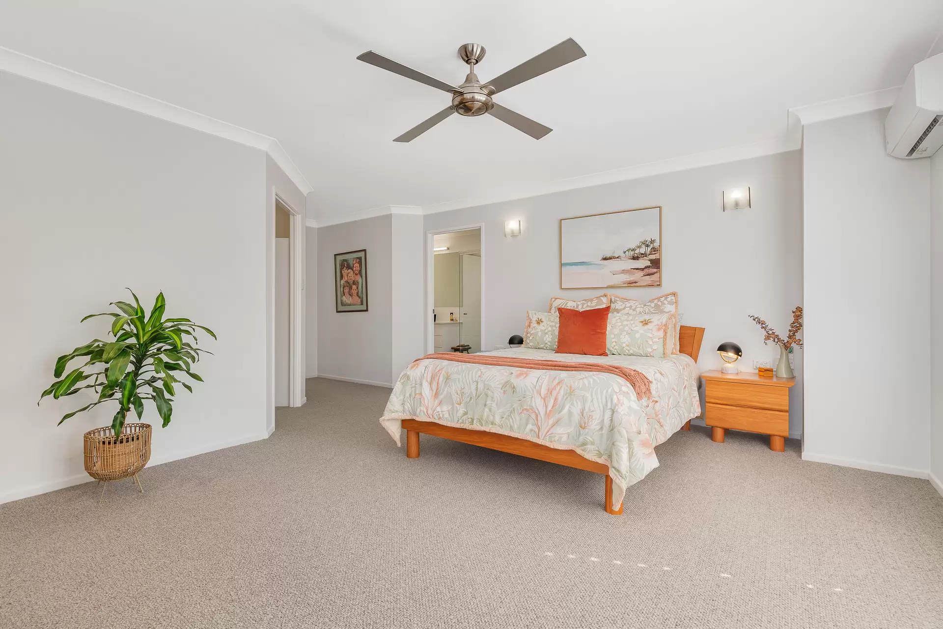 7 Anchorage Drive, Raby Bay Sold by Queensland Sotheby's International Realty - image 1