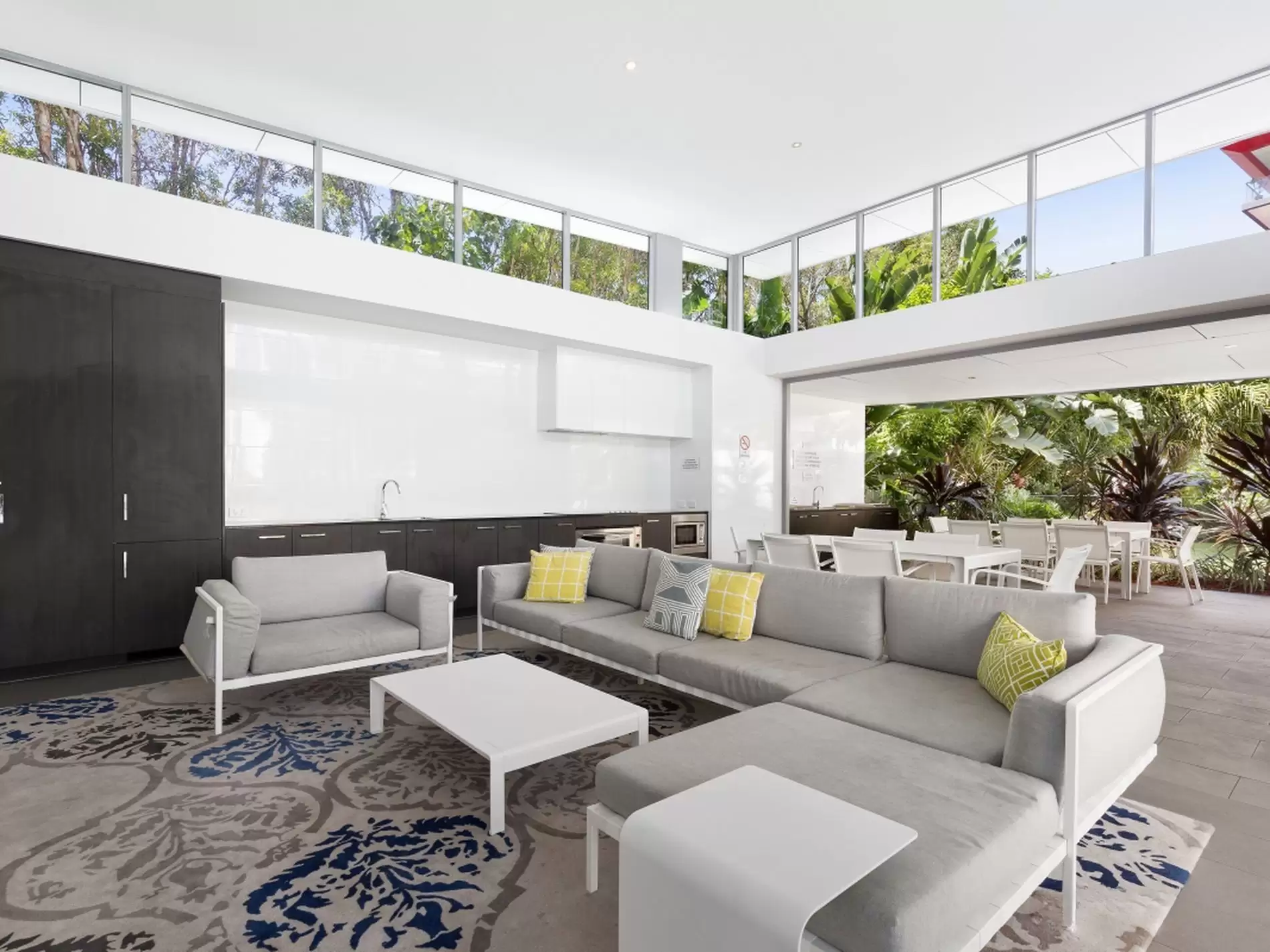 2803/25-31 East Quay Drive, Biggera Waters Sold by Queensland Sotheby's International Realty - image 1
