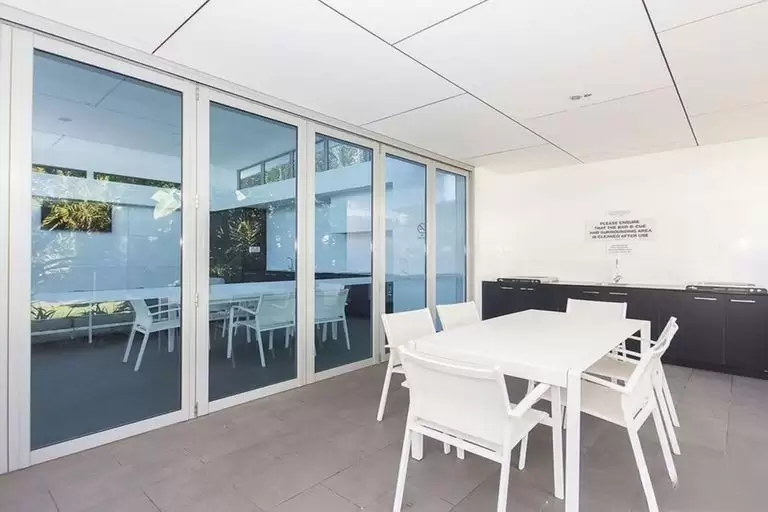 2803/25-31 East Quay Drive, Biggera Waters Sold by Queensland Sotheby's International Realty - image 1