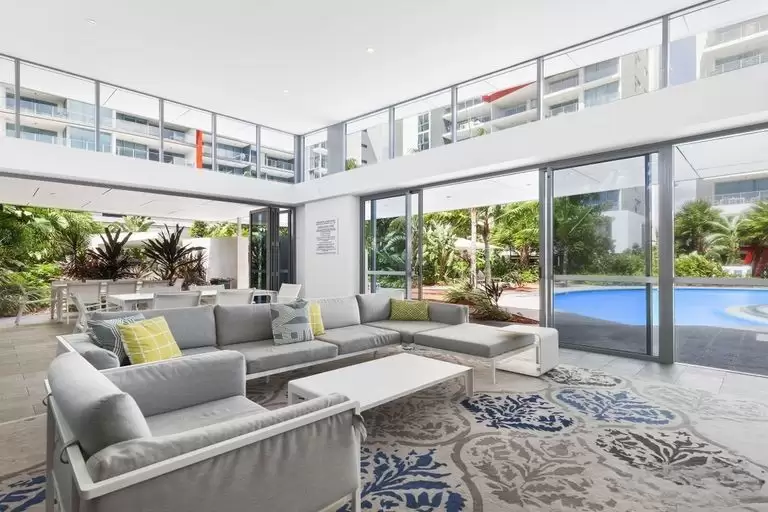 2803/25-31 East Quay Drive, Biggera Waters Sold by Queensland Sotheby's International Realty - image 1
