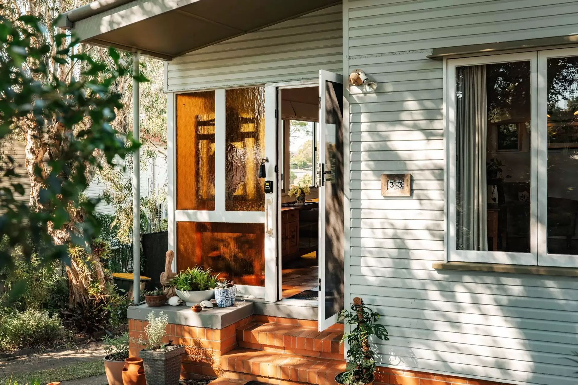 33 Cotswold Street, Carina Sold by  - image 1