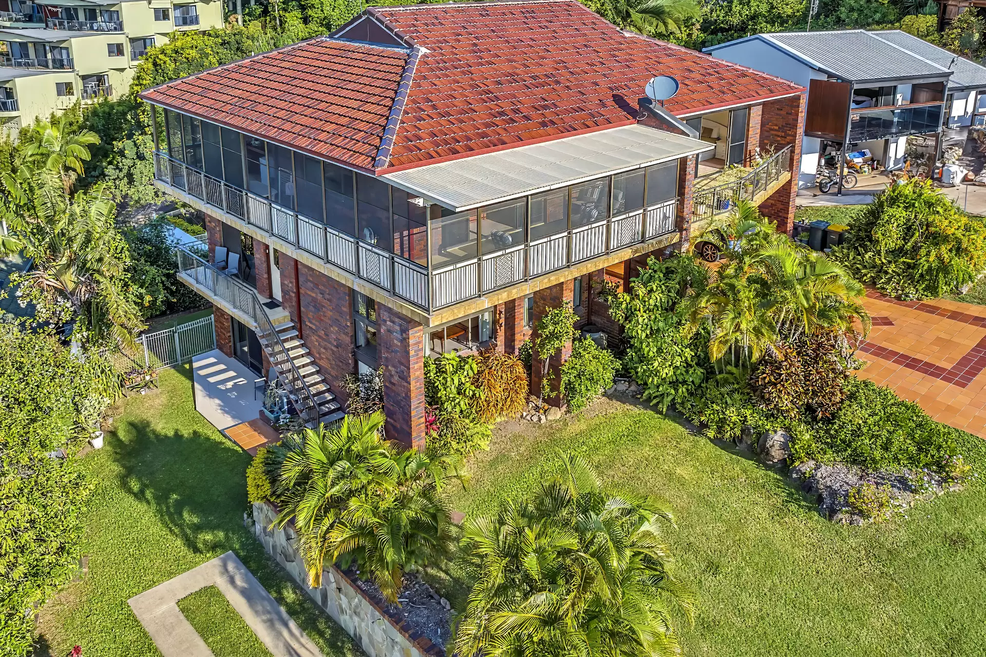 5 Kara Crescent, Airlie Beach Sold by Queensland Sotheby's International Realty - image 1