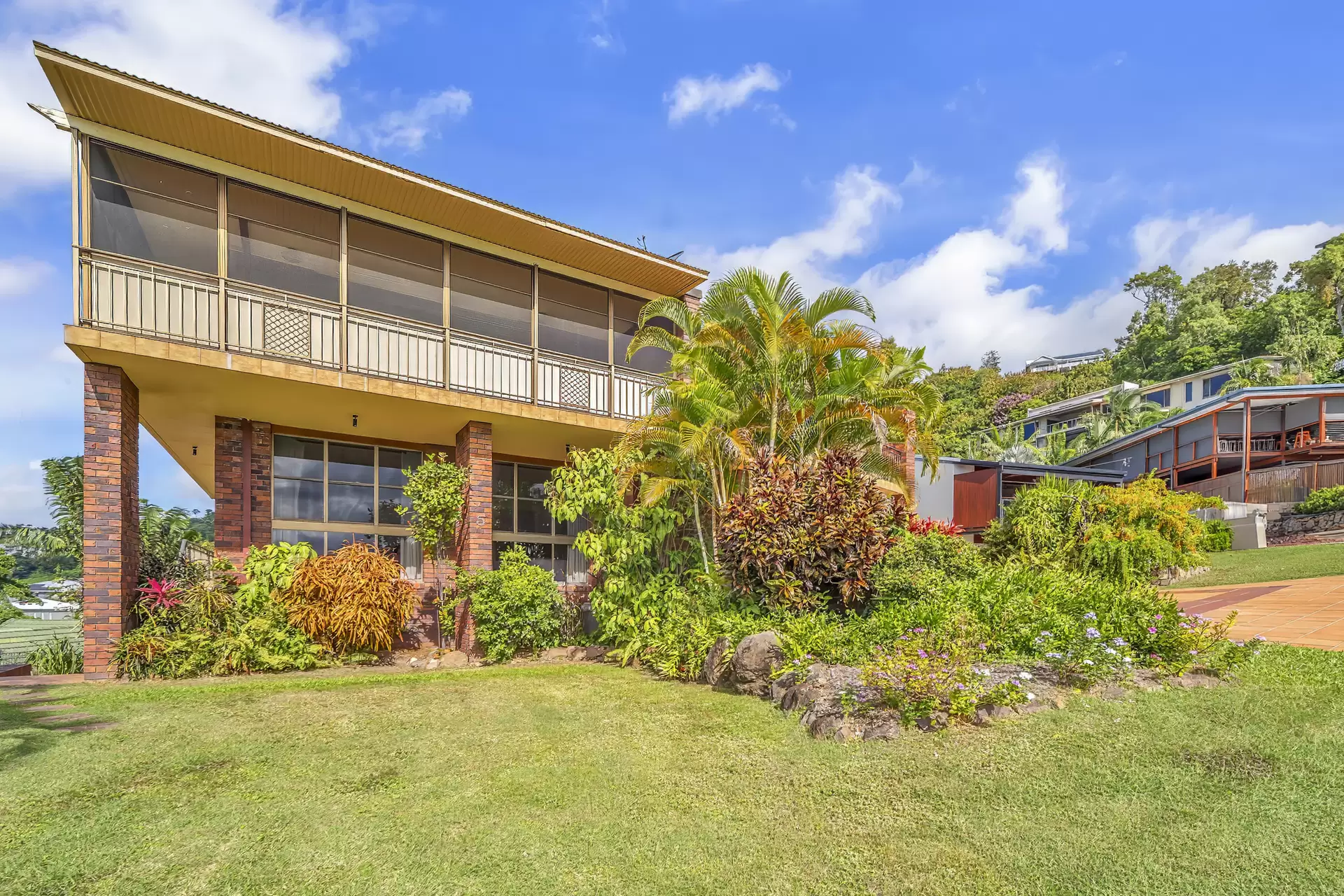 5 Kara Crescent, Airlie Beach Sold by Queensland Sotheby's International Realty - image 1