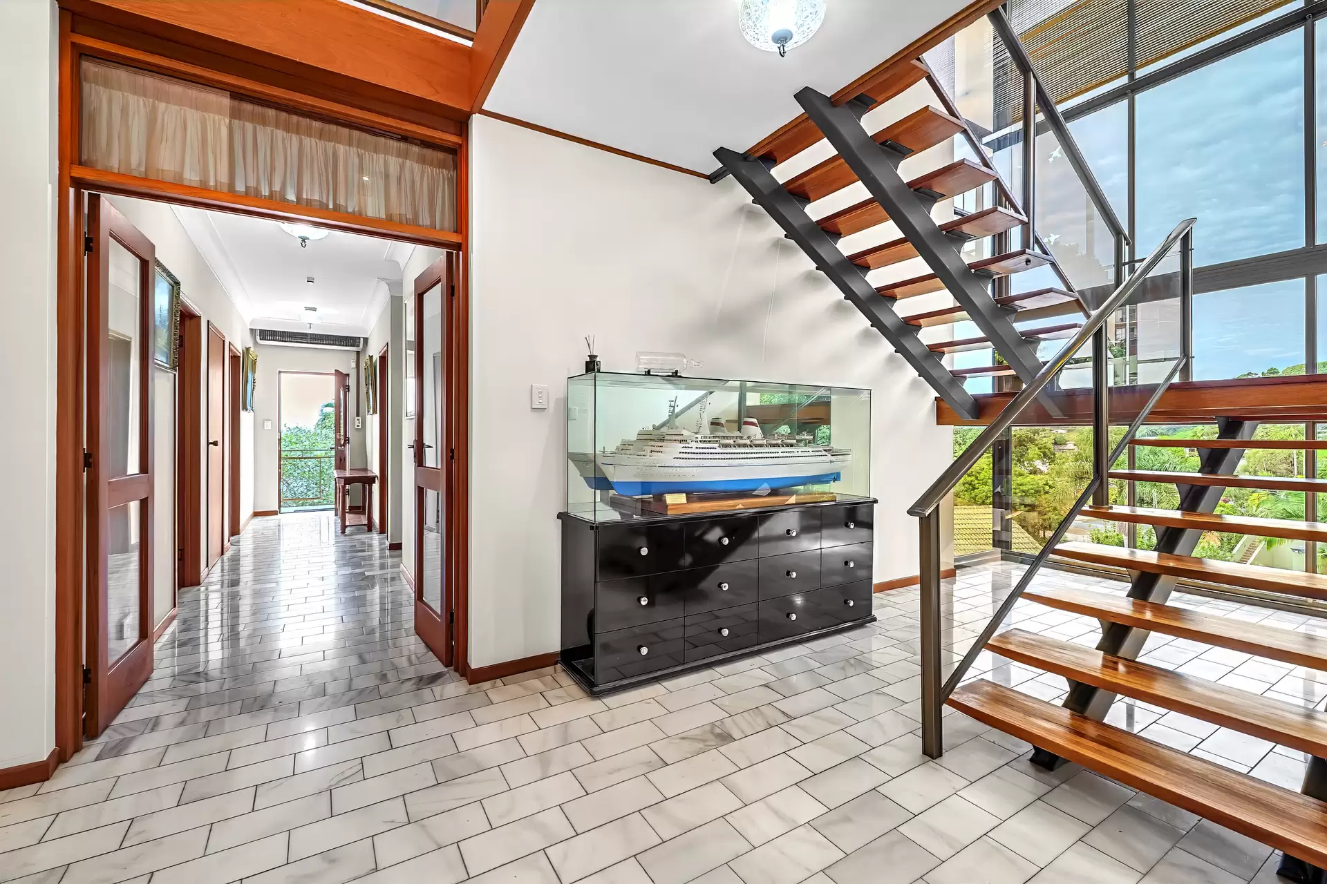 5 Kara Crescent, Airlie Beach Sold by Queensland Sotheby's International Realty - image 1