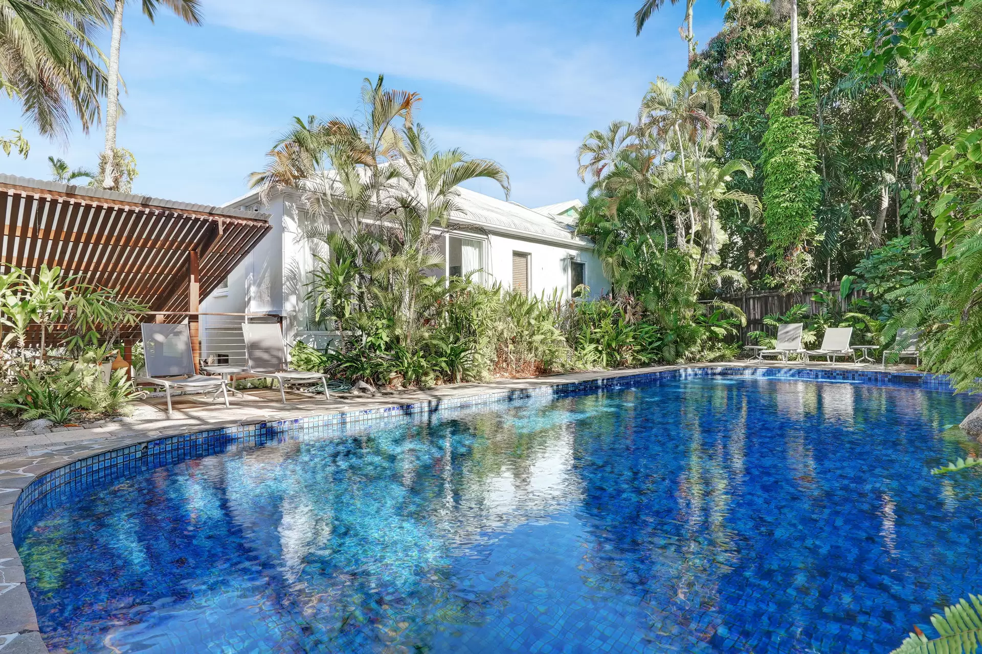 8/68 Macrossan Street, Port Douglas Sold by Queensland Sotheby's International Realty - image 1
