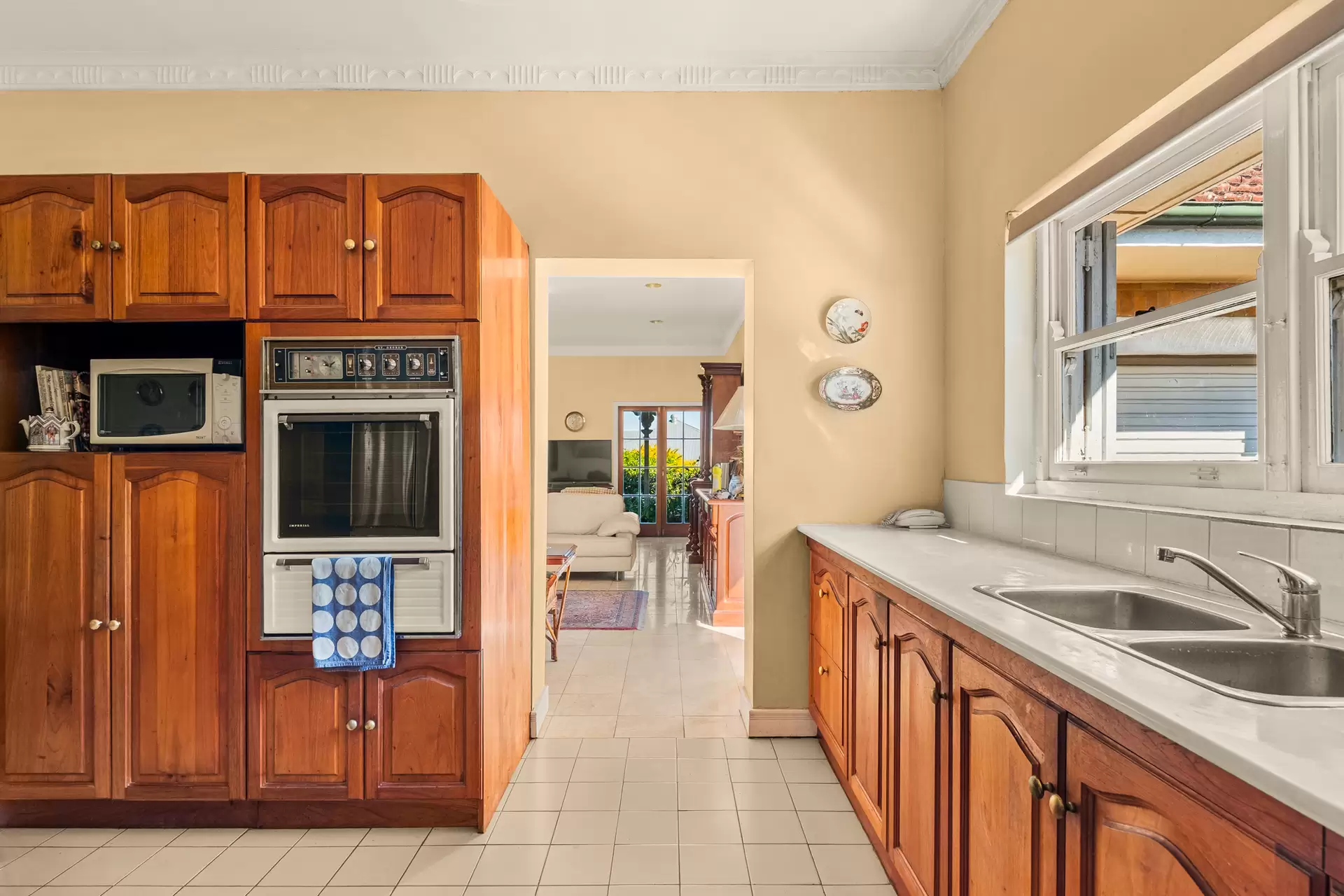 48 Highcrest Avenue, Wavell Heights Sold by Queensland Sotheby's International Realty - image 1