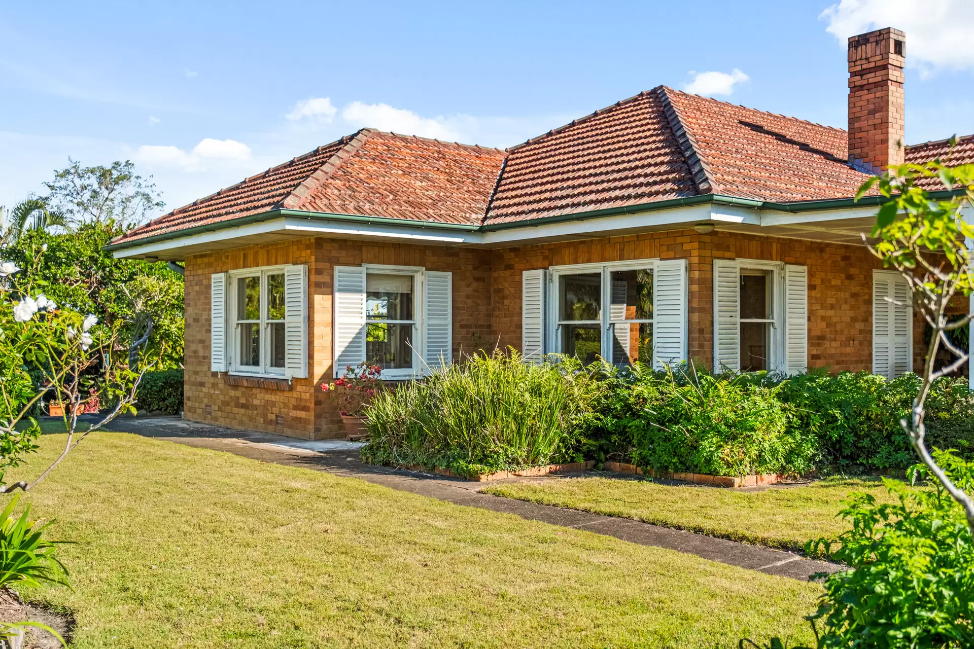 48 Highcrest Avenue, Wavell Heights Sold by Queensland Sotheby's International Realty - image 1