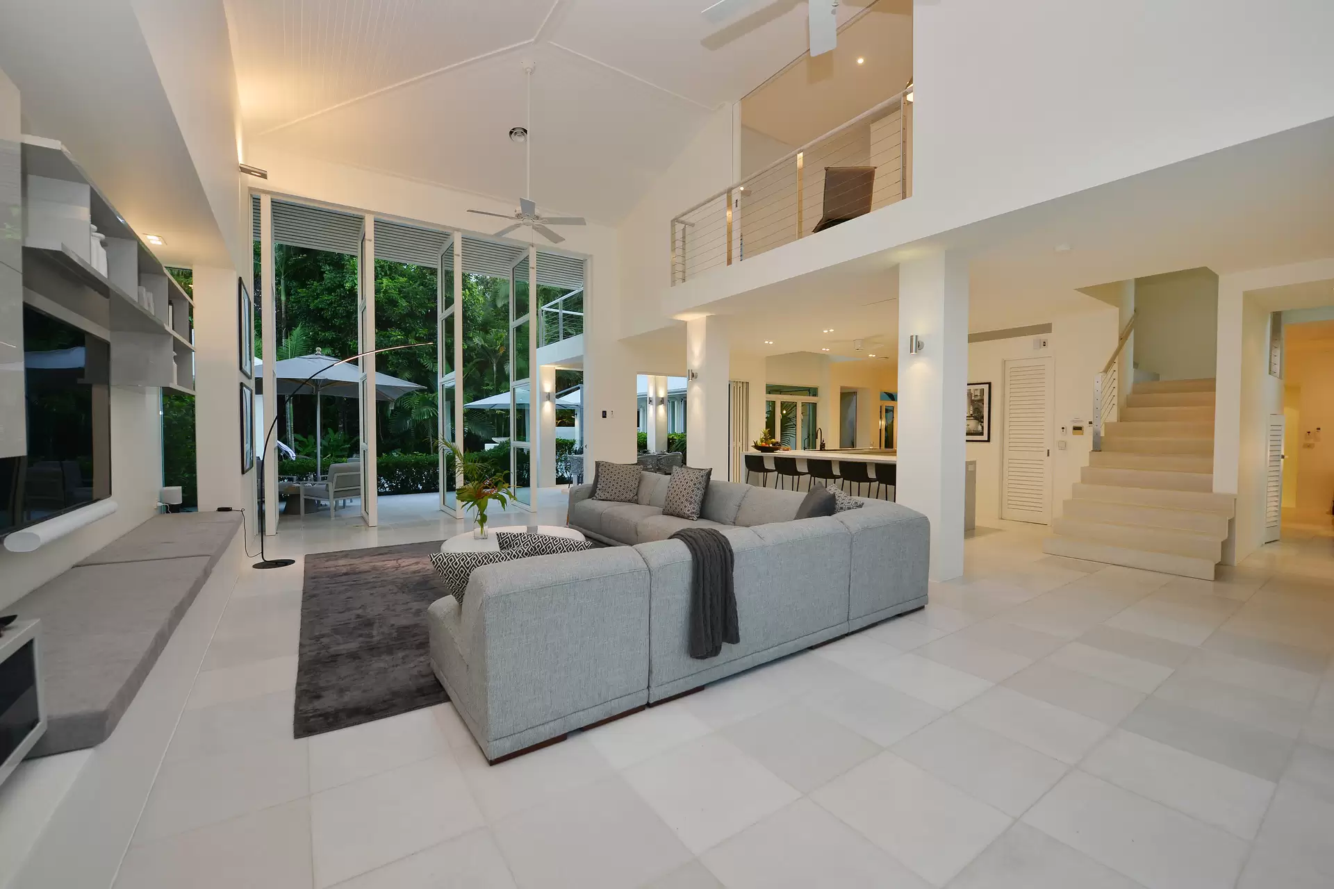 19 Beachfront Mirage Drive, Port Douglas Sold by Queensland Sotheby's International Realty - image 1