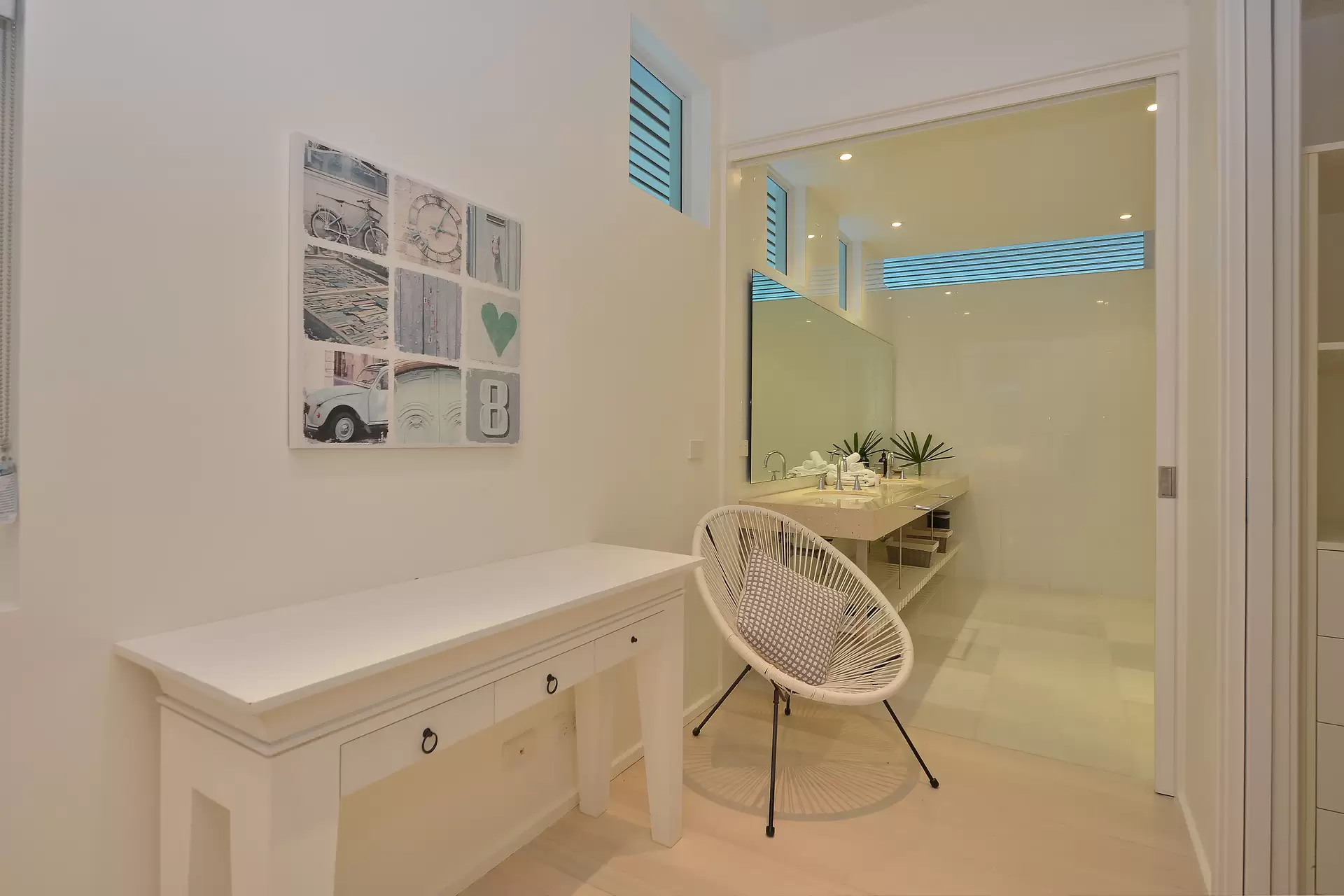 19 Beachfront Mirage Drive, Port Douglas Sold by Queensland Sotheby's International Realty - image 1