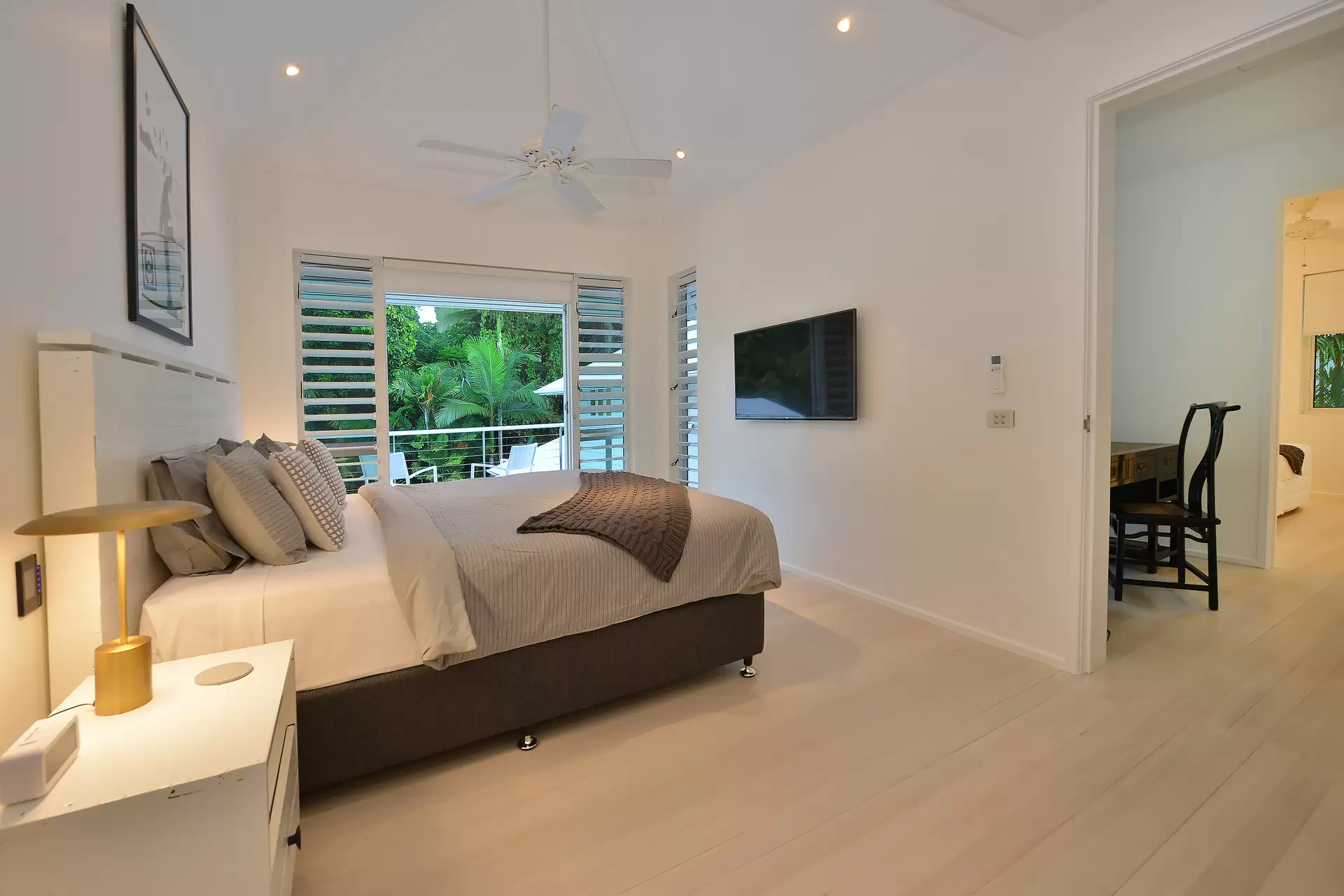 19 Beachfront Mirage Drive, Port Douglas Sold by Queensland Sotheby's International Realty - image 1