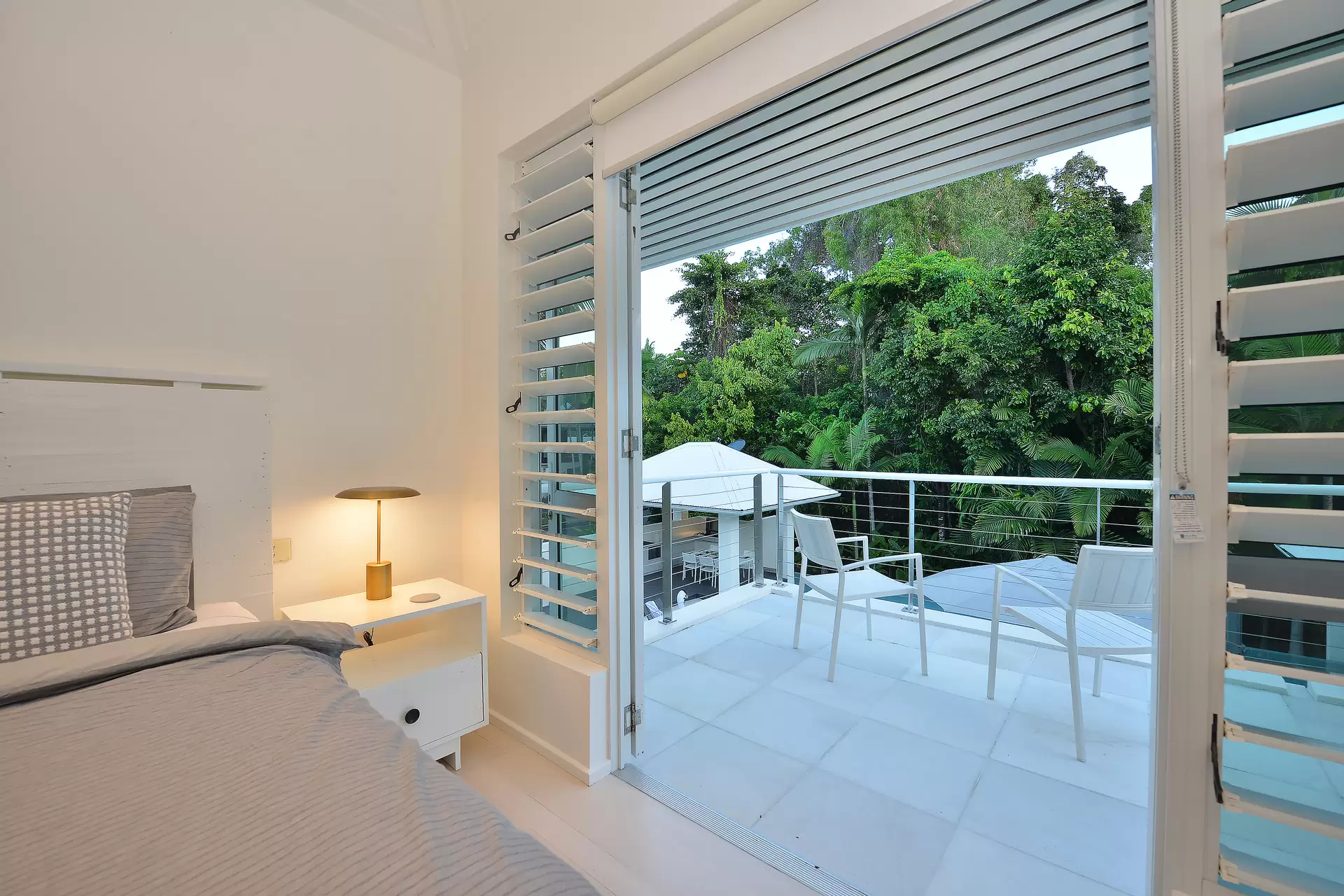 19 Beachfront Mirage Drive, Port Douglas Sold by Queensland Sotheby's International Realty - image 1