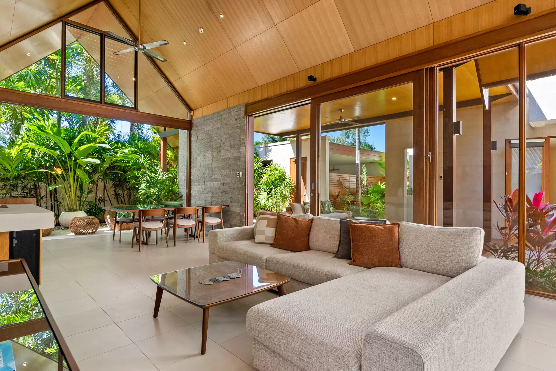29 Bale Drive, Port Douglas Sold by Queensland Sotheby's International Realty - image 1