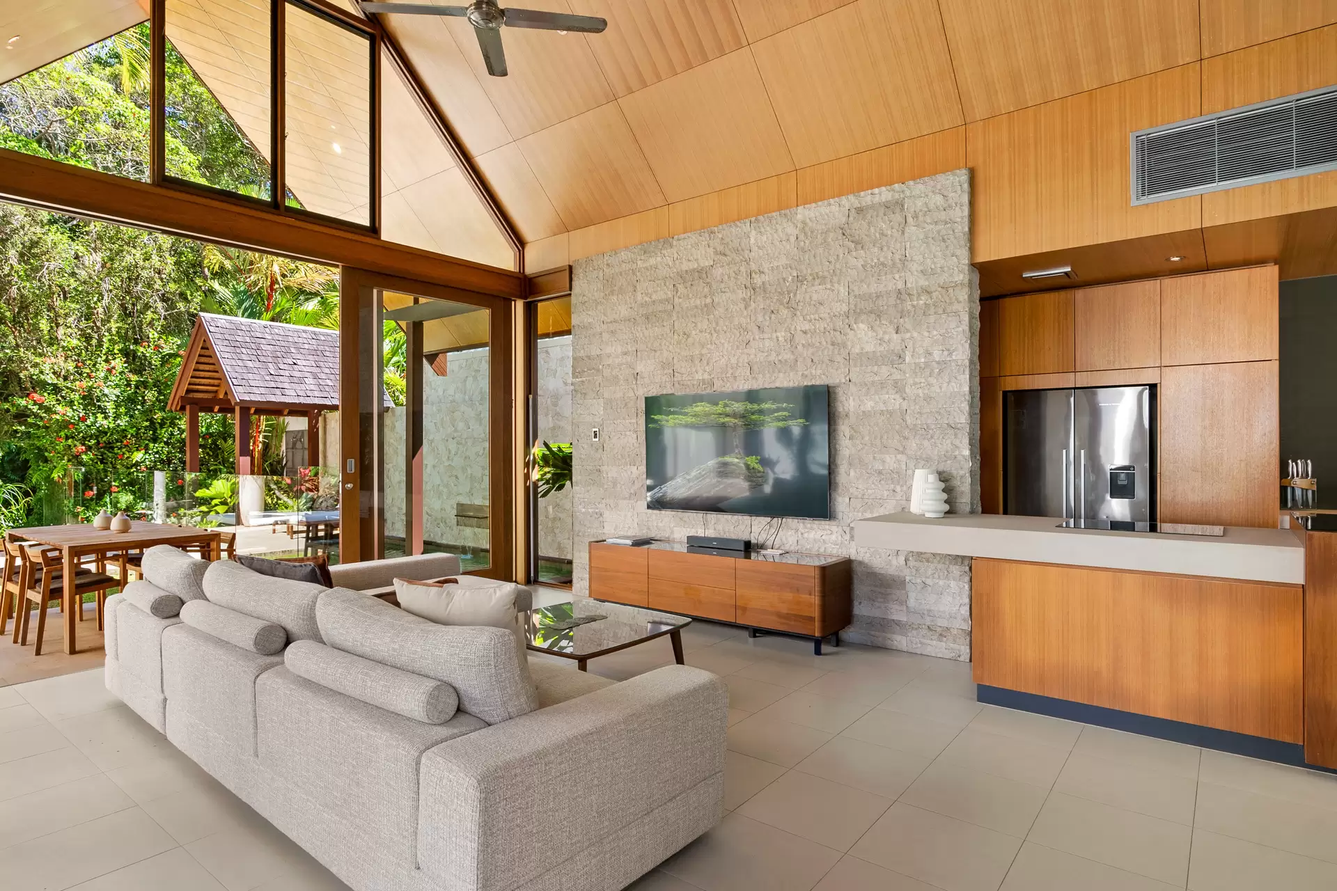 29 Bale Drive, Port Douglas Sold by Queensland Sotheby's International Realty - image 1