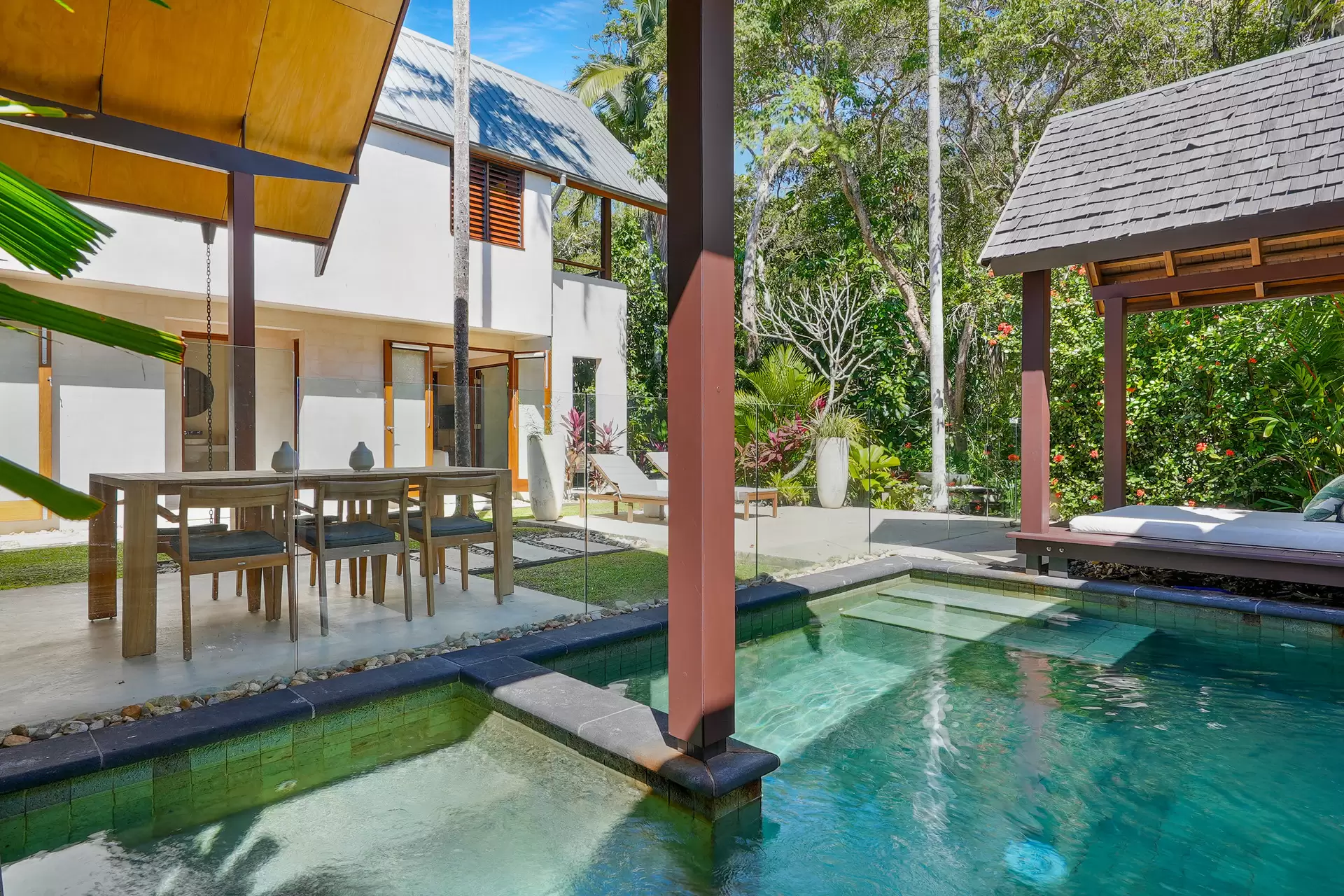 29 Bale Drive, Port Douglas Sold by Queensland Sotheby's International Realty - image 1