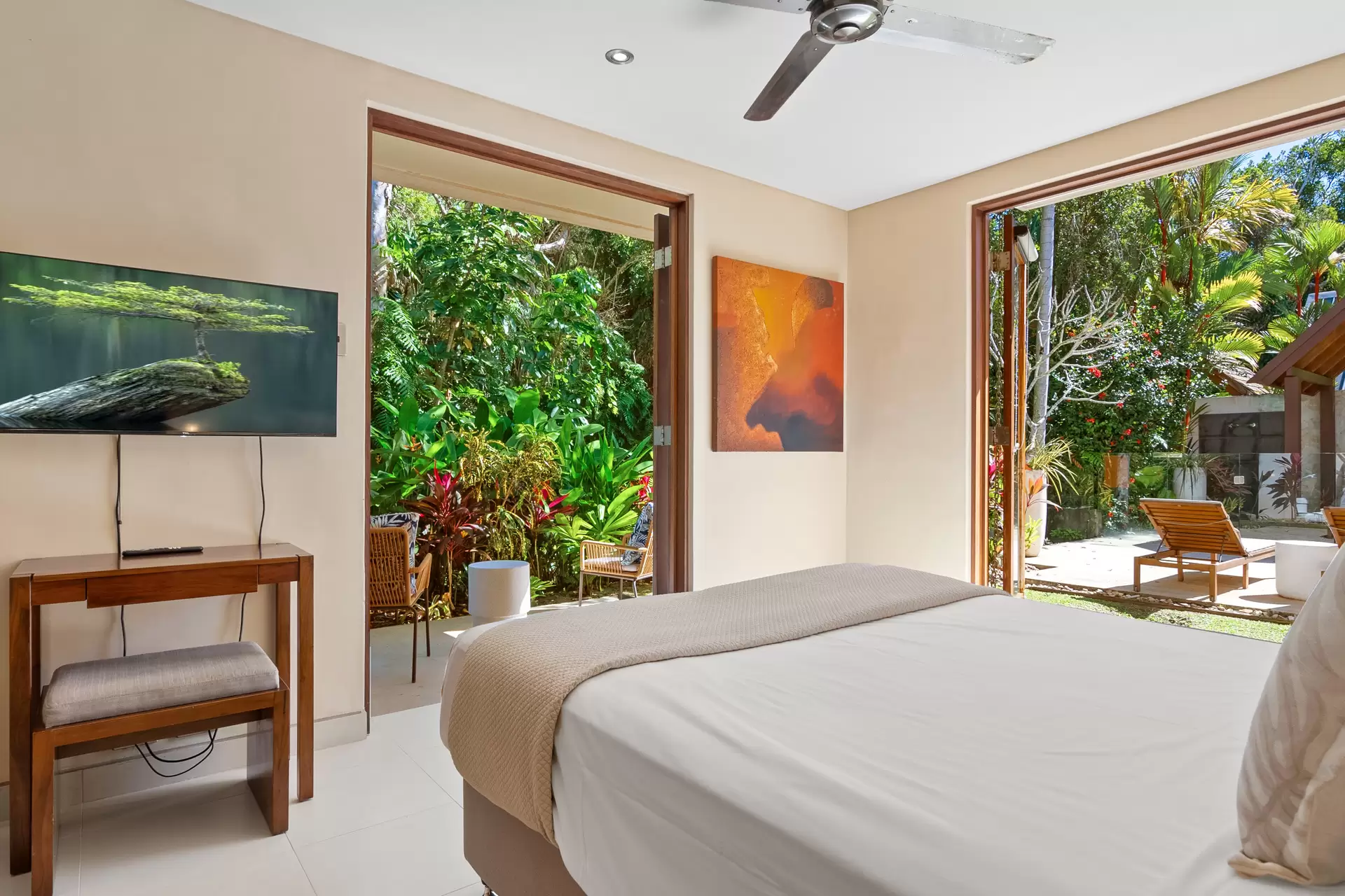 29 Bale Drive, Port Douglas Sold by Queensland Sotheby's International Realty - image 1