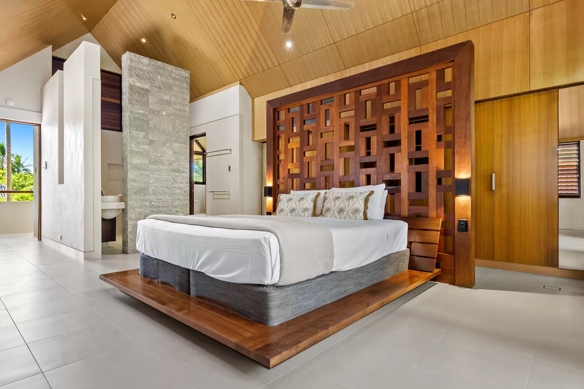 29 Bale Drive, Port Douglas Sold by Queensland Sotheby's International Realty - image 1