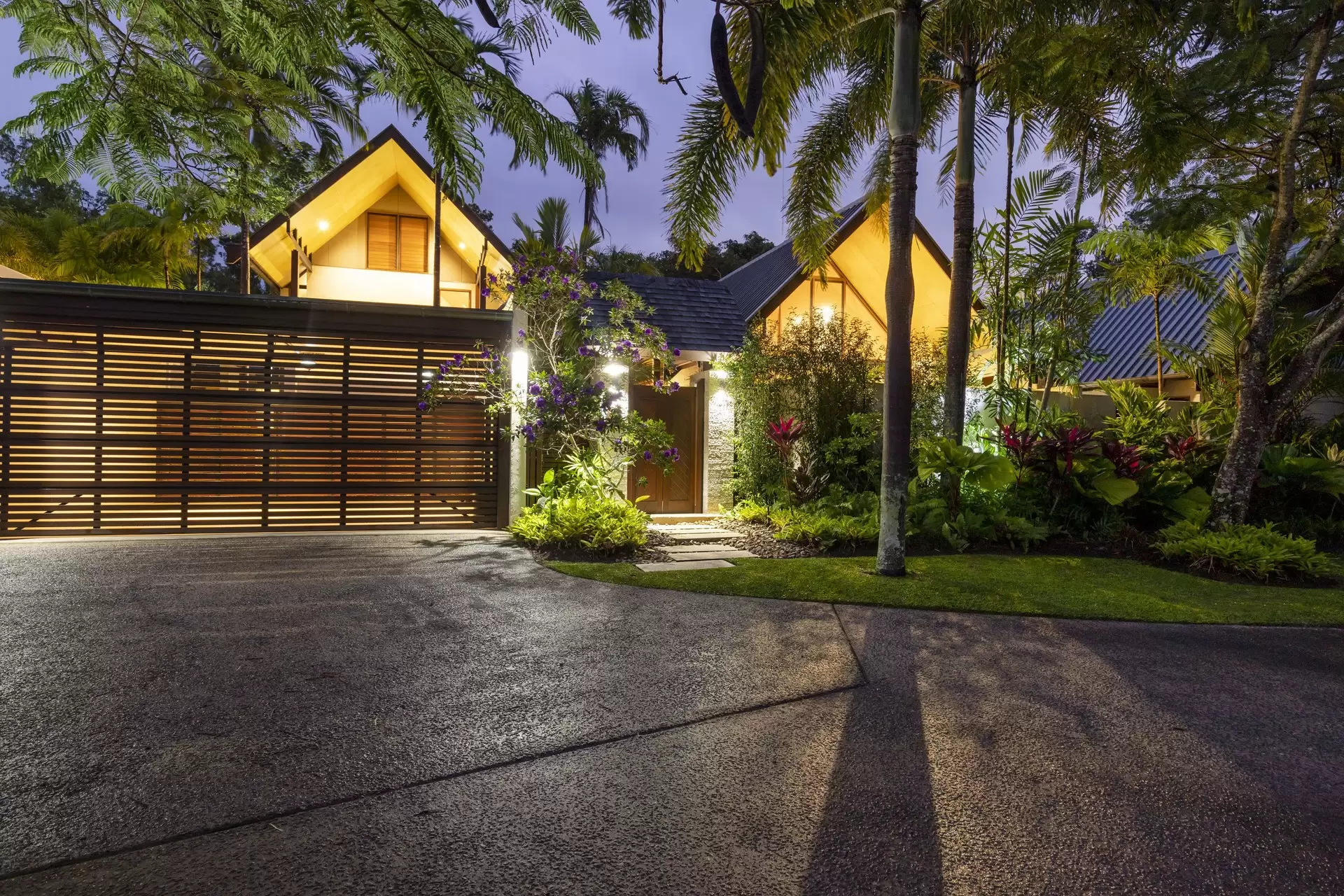 29 Bale Drive, Port Douglas Sold by Queensland Sotheby's International Realty - image 1