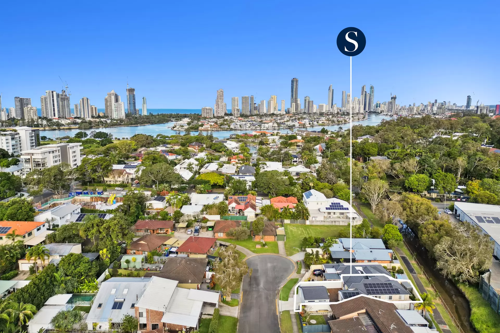 2/33 Gardiners Place, Southport Sold by Queensland Sotheby's International Realty - image 1