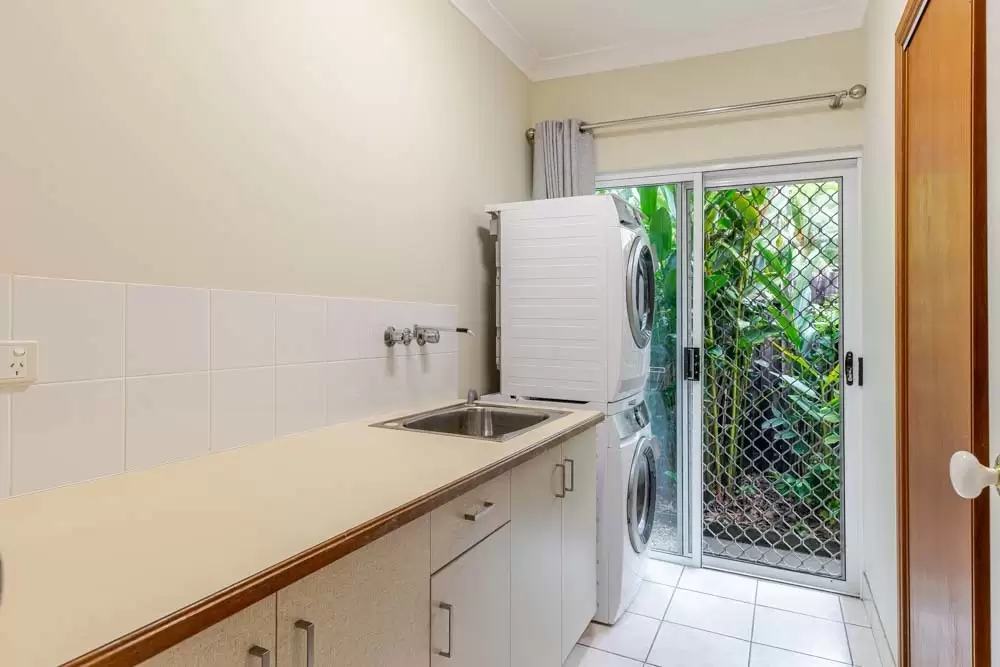 8 Barka Close, Wonga Beach Sold by Queensland Sotheby's International Realty - image 1