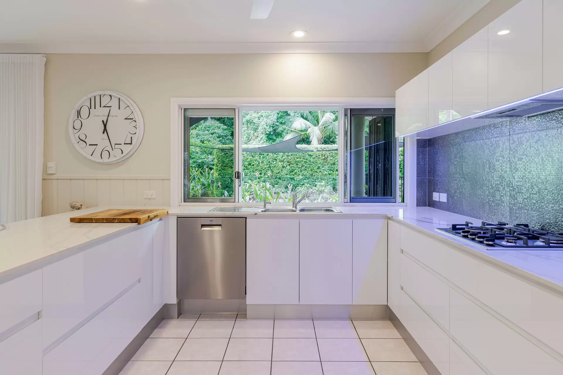 8 Barka Close, Wonga Beach Sold by Queensland Sotheby's International Realty - image 1