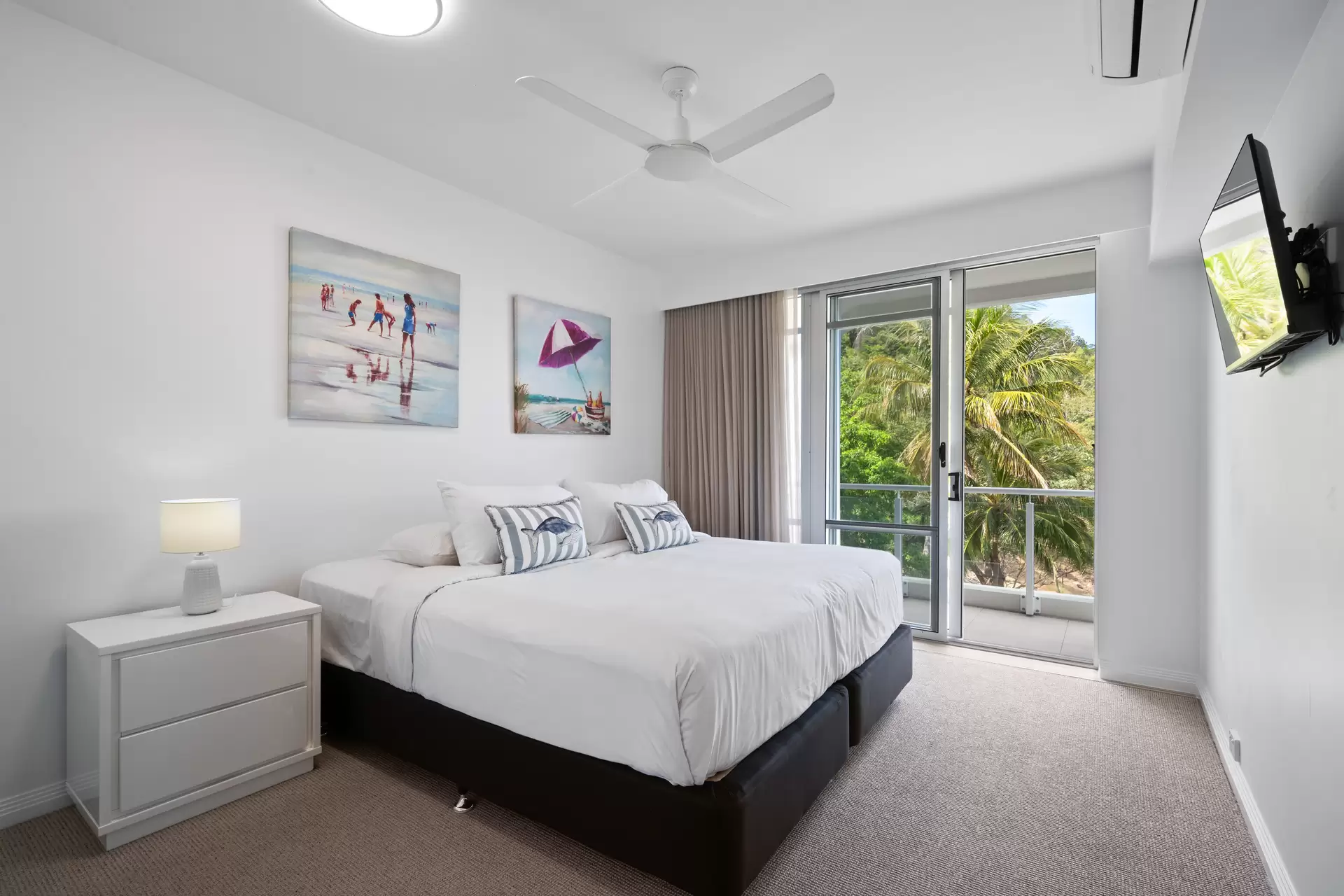 2/1 Marina Drive, Hamilton Island Sold by Queensland Sotheby's International Realty - image 1