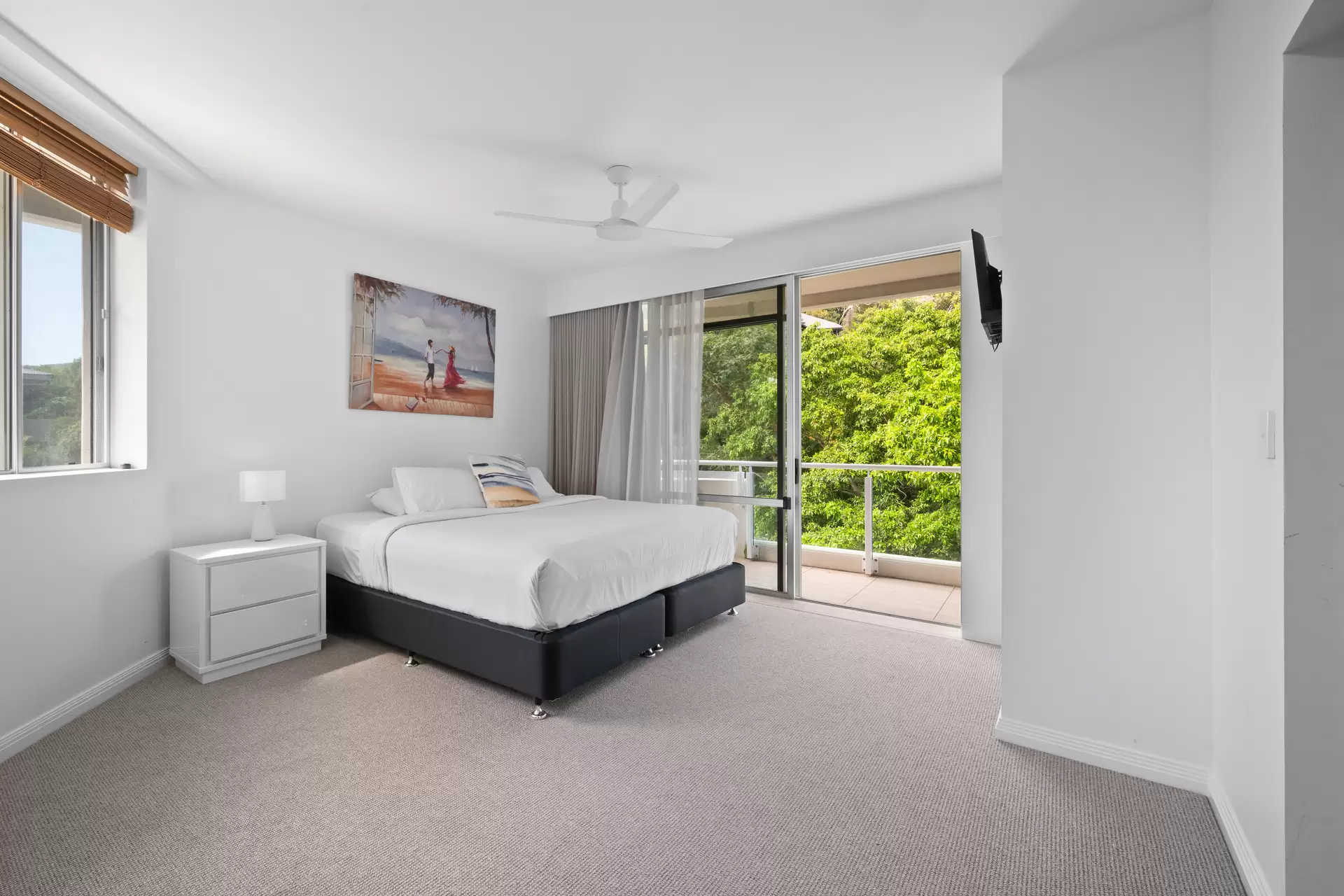 2/1 Marina Drive, Hamilton Island Sold by Queensland Sotheby's International Realty - image 1
