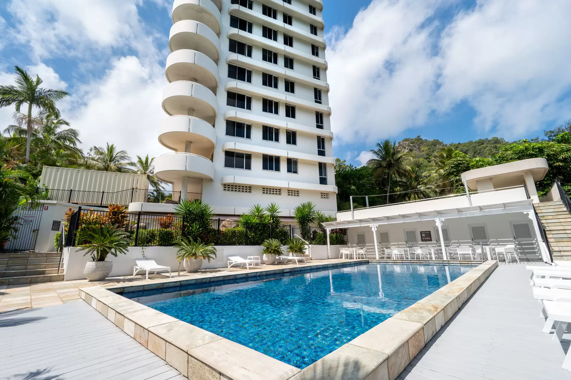 2/1 Marina Drive, Hamilton Island Sold by Queensland Sotheby's International Realty - image 1