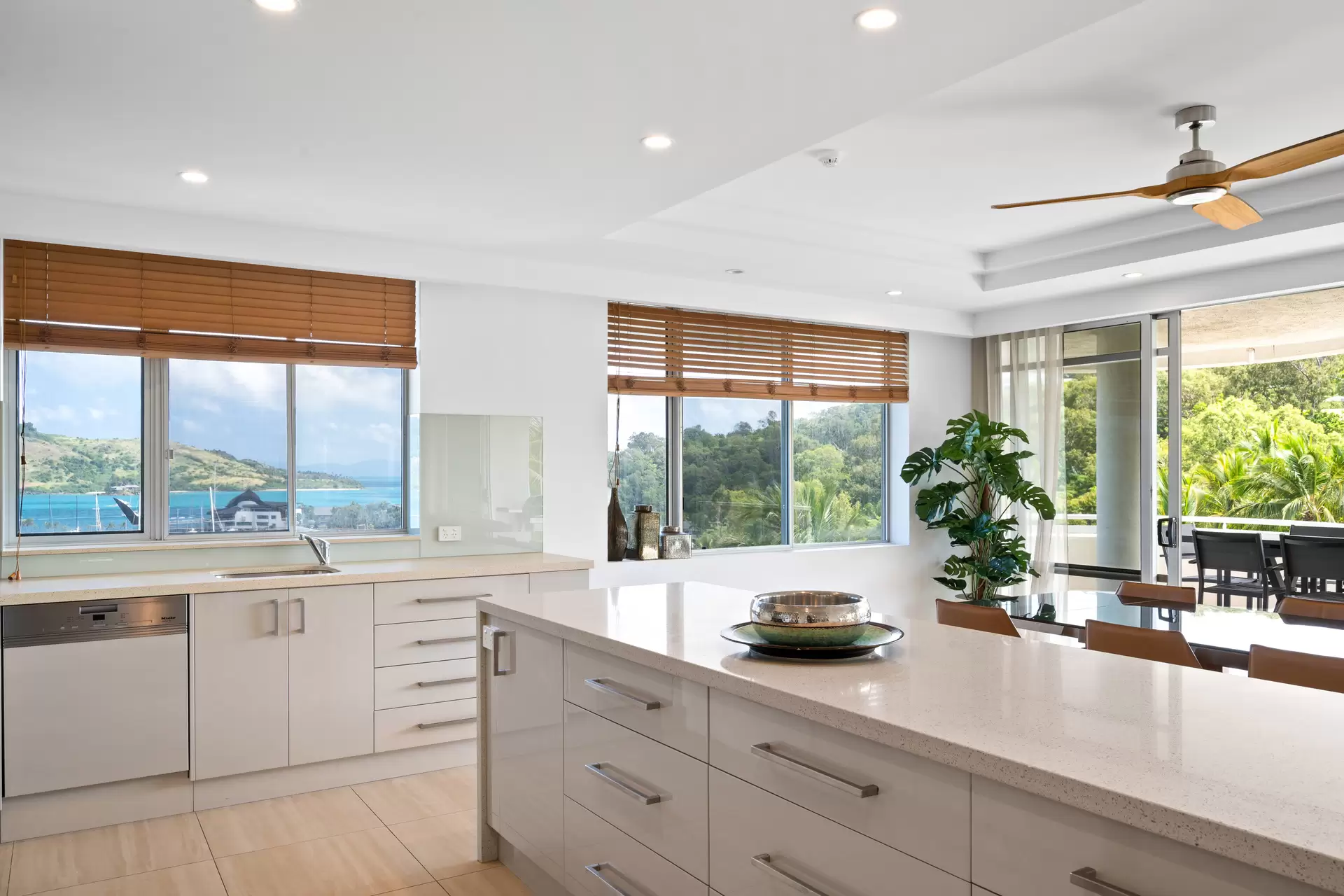 2/1 Marina Drive, Hamilton Island Sold by  - image 1