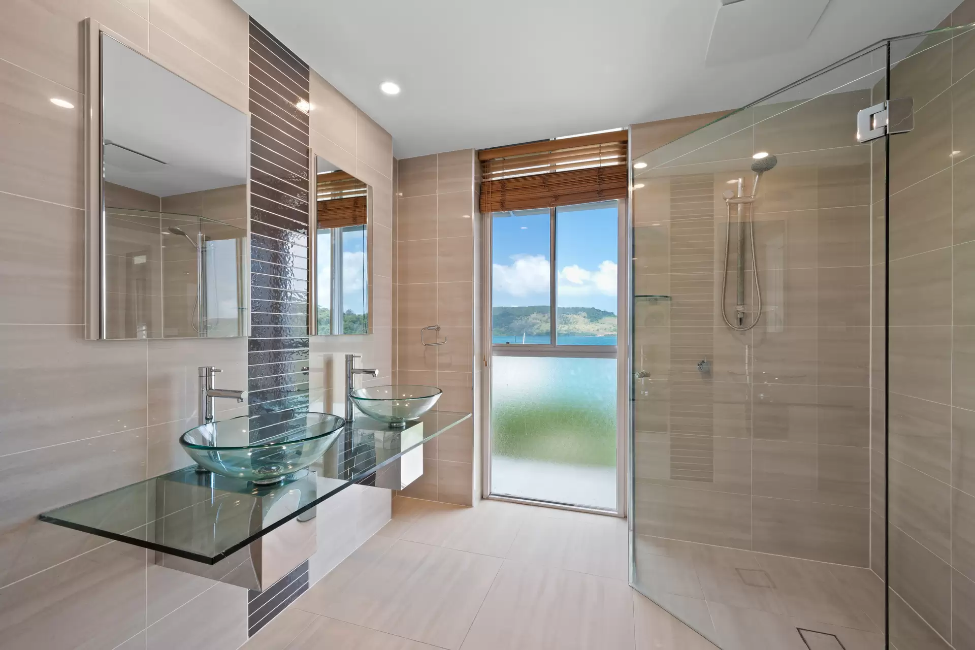 2/1 Marina Drive, Hamilton Island Sold by Queensland Sotheby's International Realty - image 1