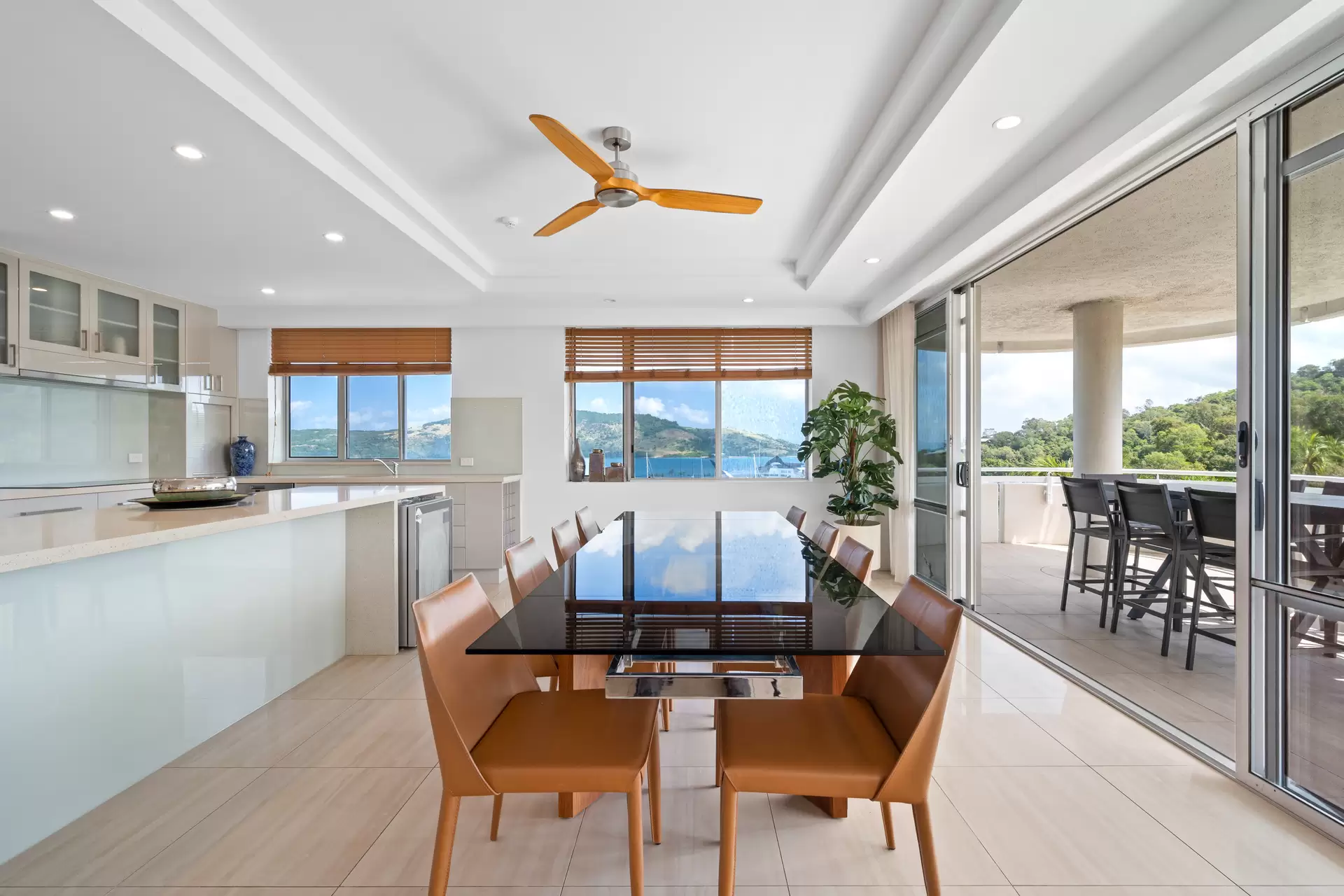 2/1 Marina Drive, Hamilton Island Sold by  - image 1