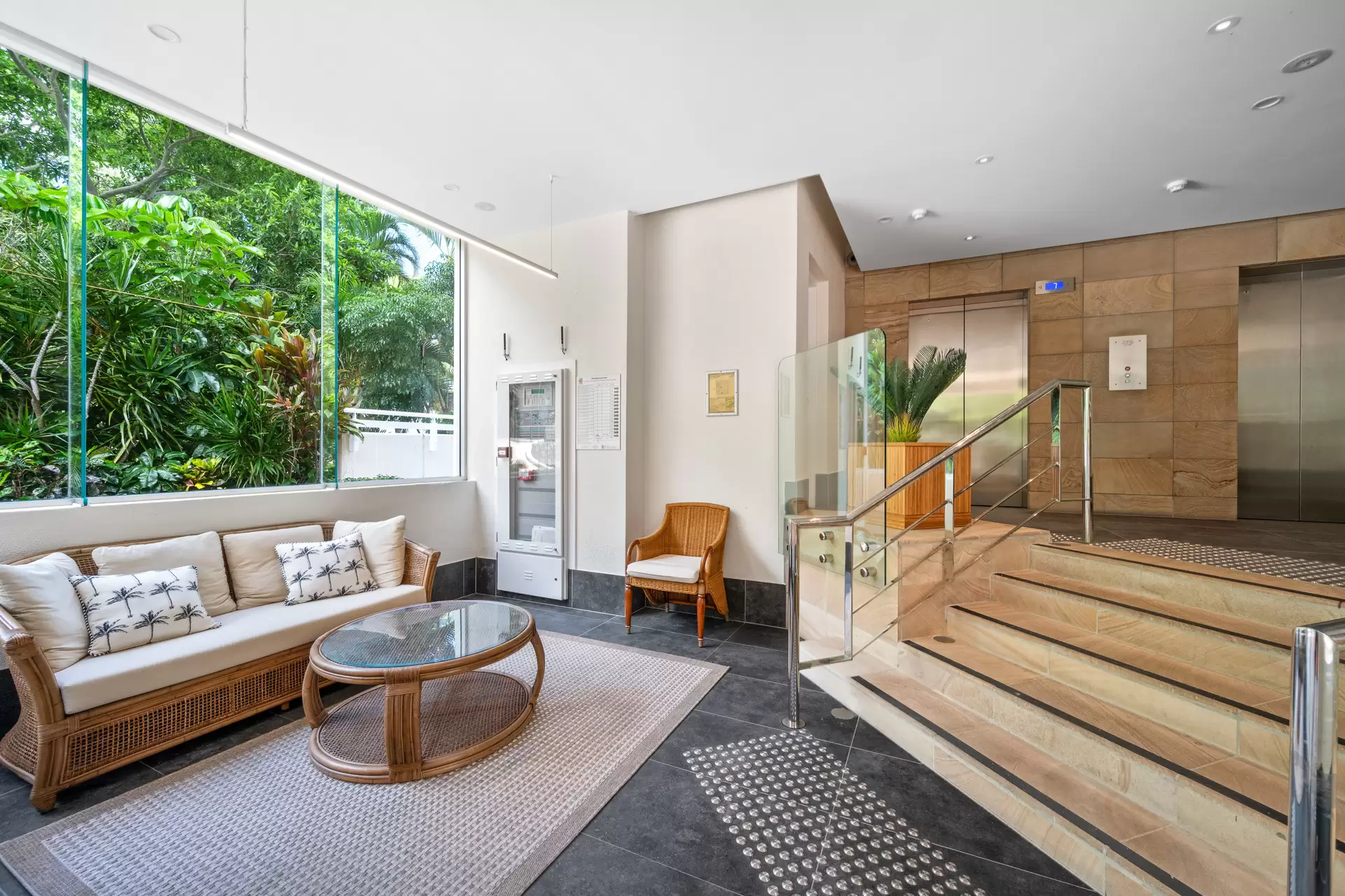 2/1 Marina Drive, Hamilton Island Sold by Queensland Sotheby's International Realty - image 1