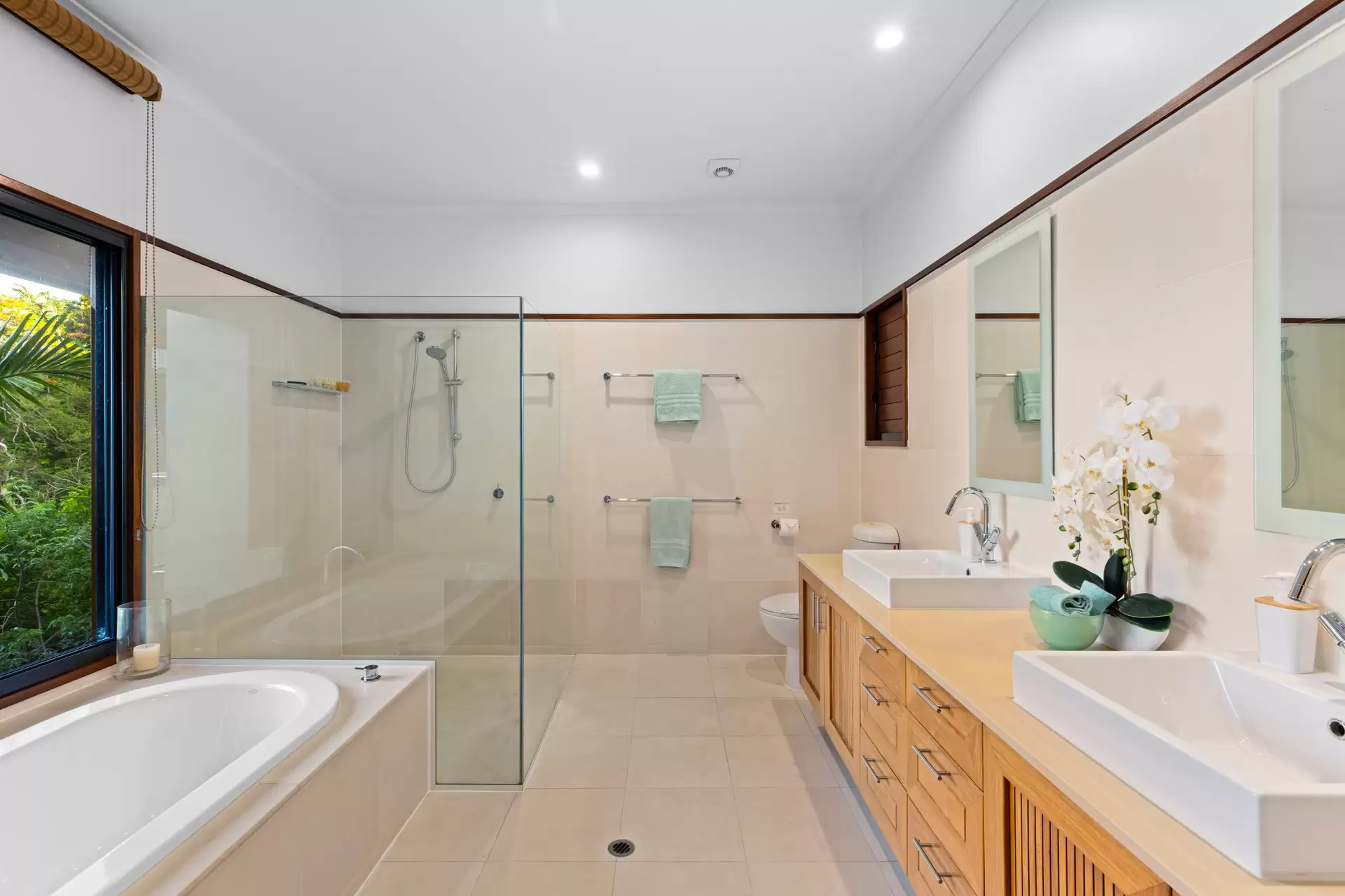 6 Whitsunday Boulevard, Hamilton Island For Sale by Queensland Sotheby's International Realty - image 1