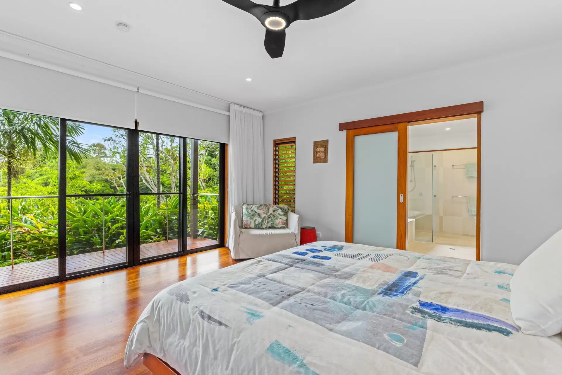 6 Whitsunday Boulevard, Hamilton Island For Sale by Queensland Sotheby's International Realty - image 1