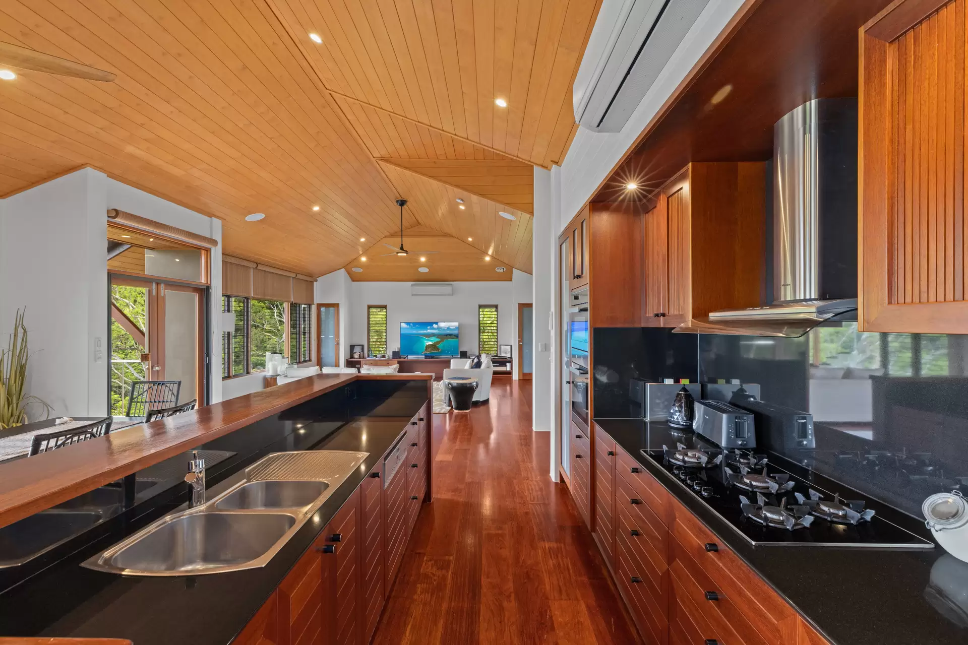 6 Whitsunday Boulevard, Hamilton Island For Sale by Queensland Sotheby's International Realty - image 1