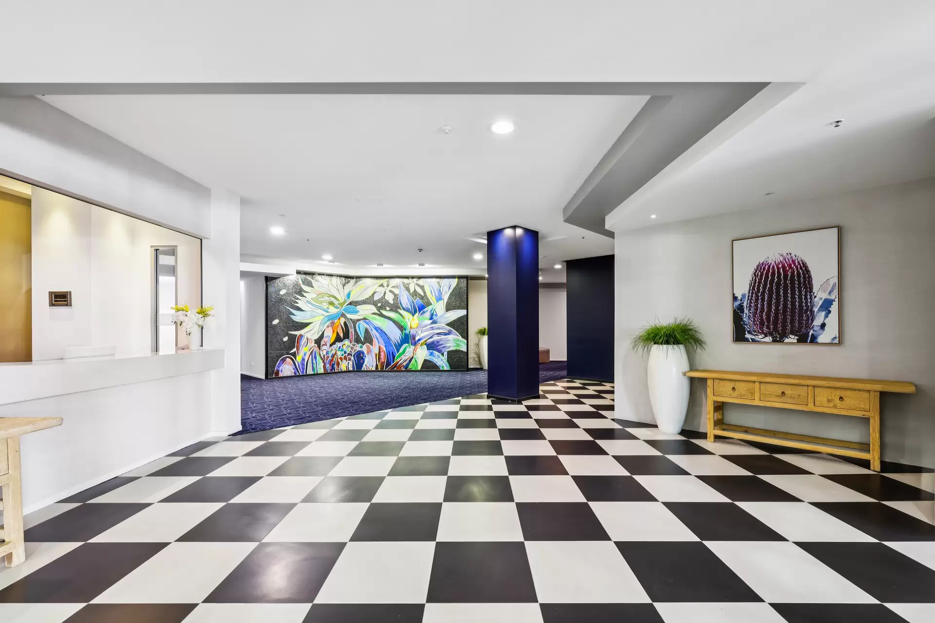 211/105 Scarborough Street, Southport Sold by Queensland Sotheby's International Realty - image 1