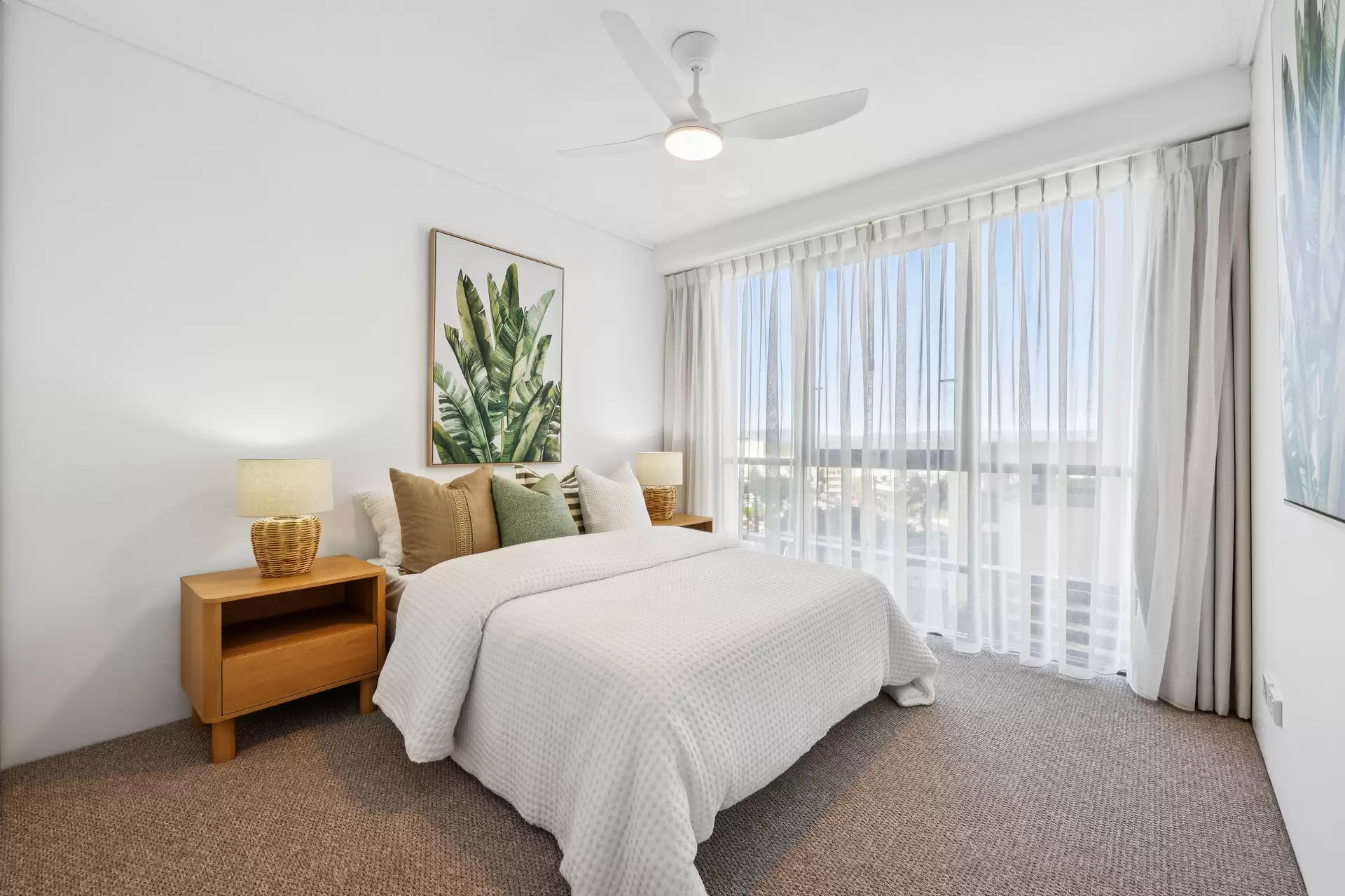 211/105 Scarborough Street, Southport Sold by Queensland Sotheby's International Realty - image 1