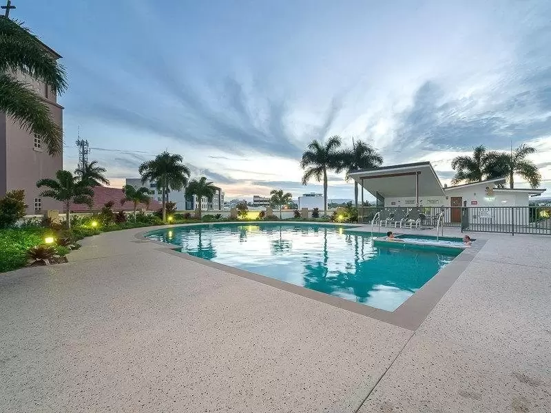 211/105 Scarborough Street, Southport Sold by Queensland Sotheby's International Realty - image 1
