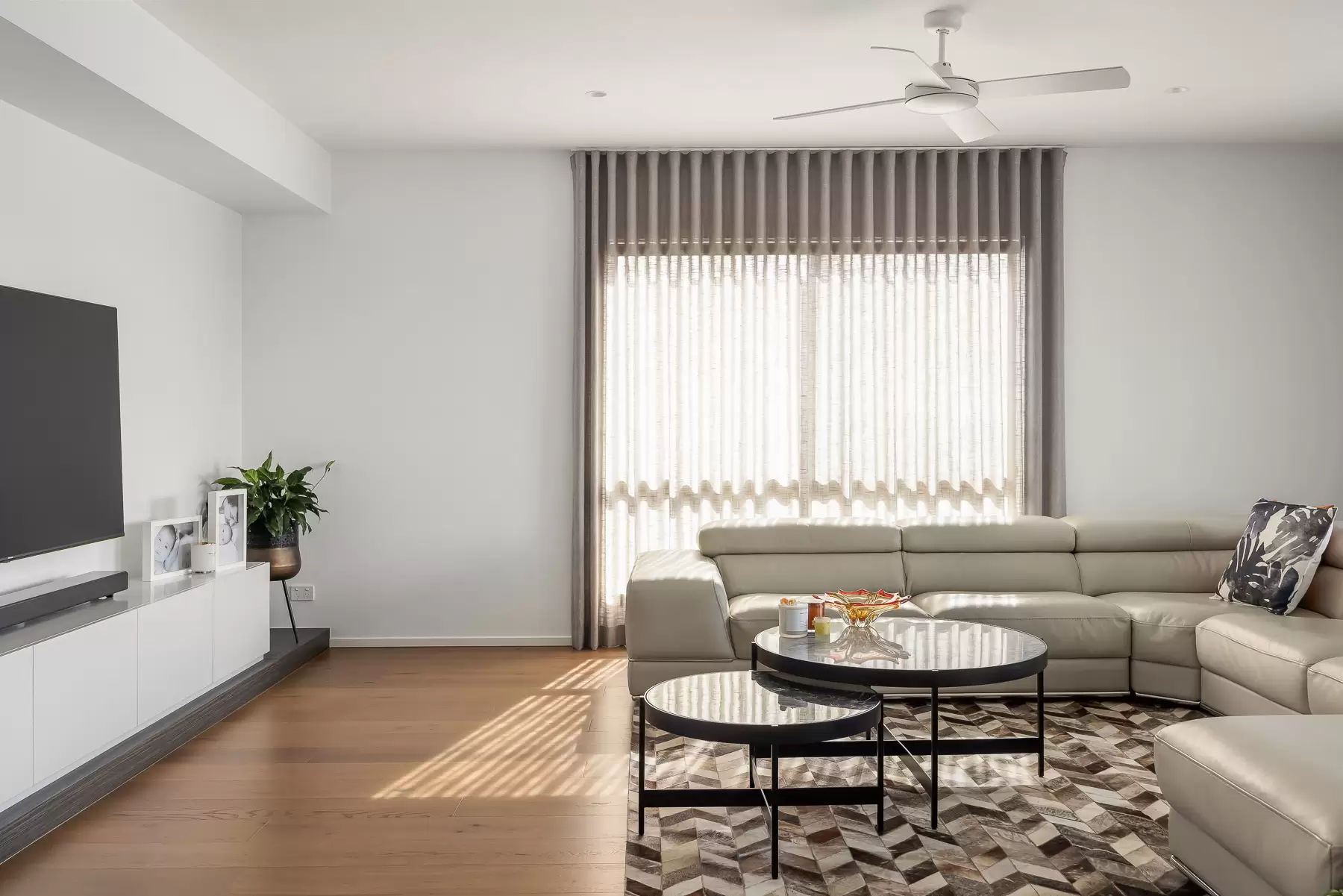 6 Venice Street, Peregian Beach Sold by  - image 1