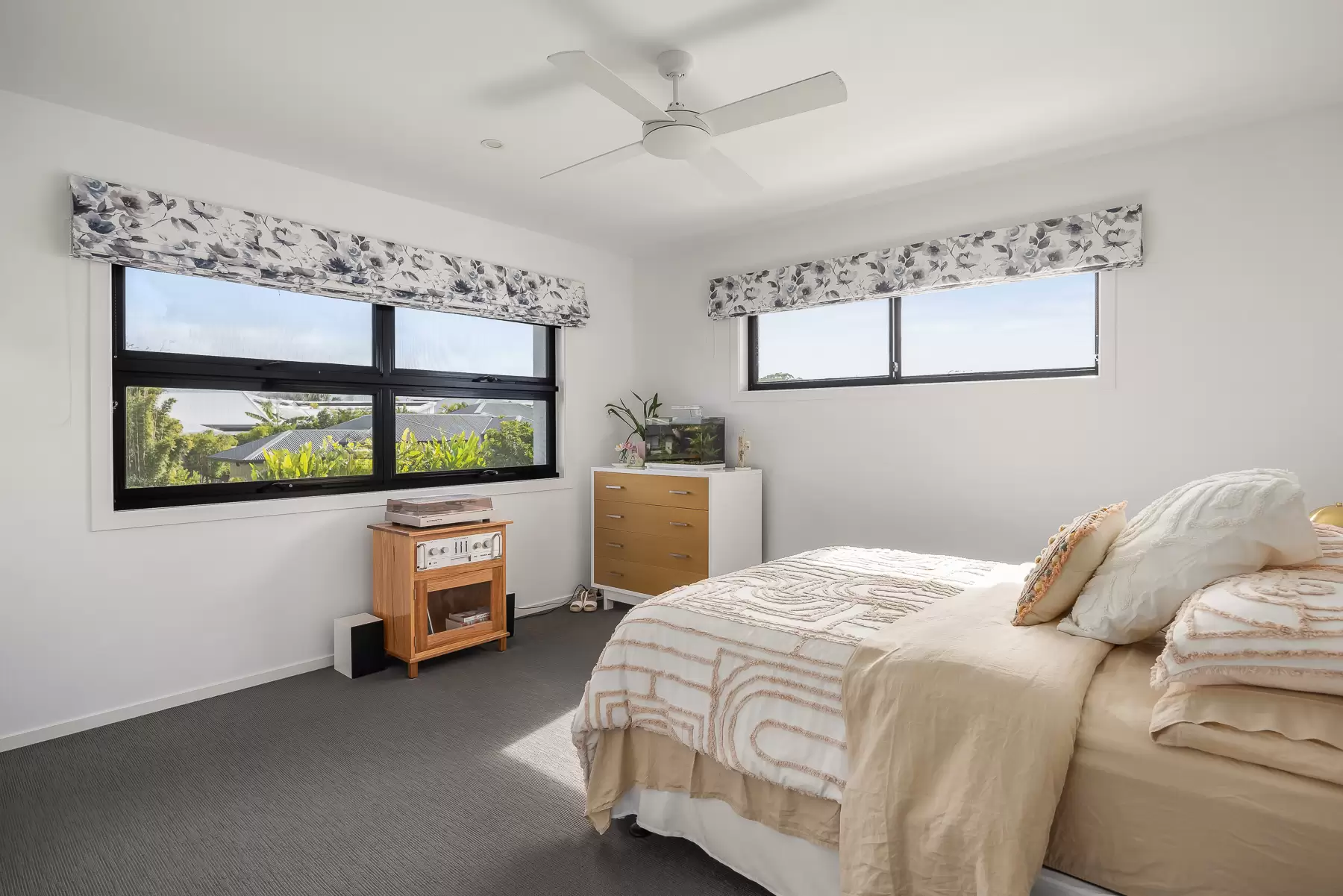 6 Venice Street, Peregian Beach Sold by Queensland Sotheby's International Realty - image 1
