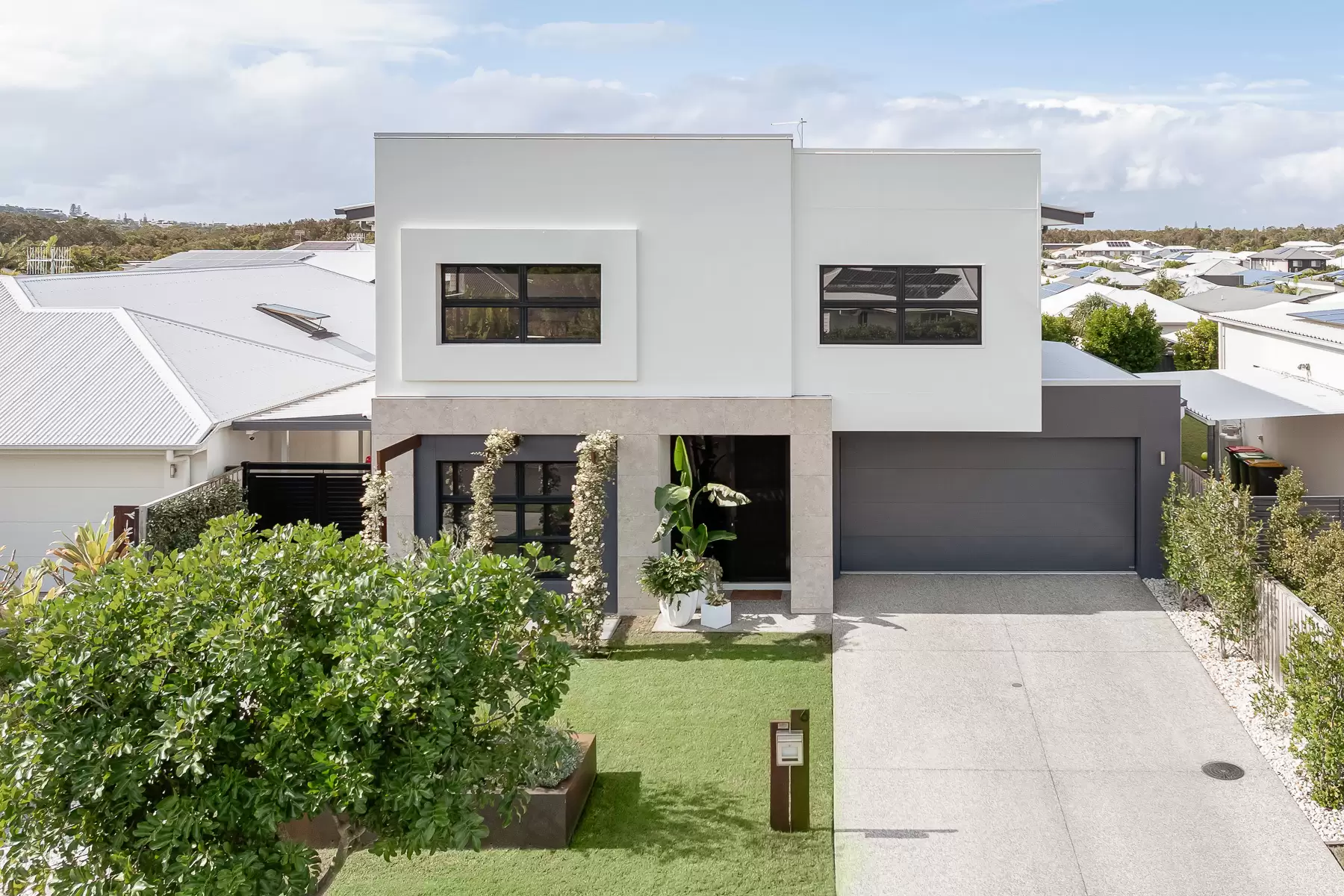 6 Venice Street, Peregian Beach Sold by Queensland Sotheby's International Realty - image 1