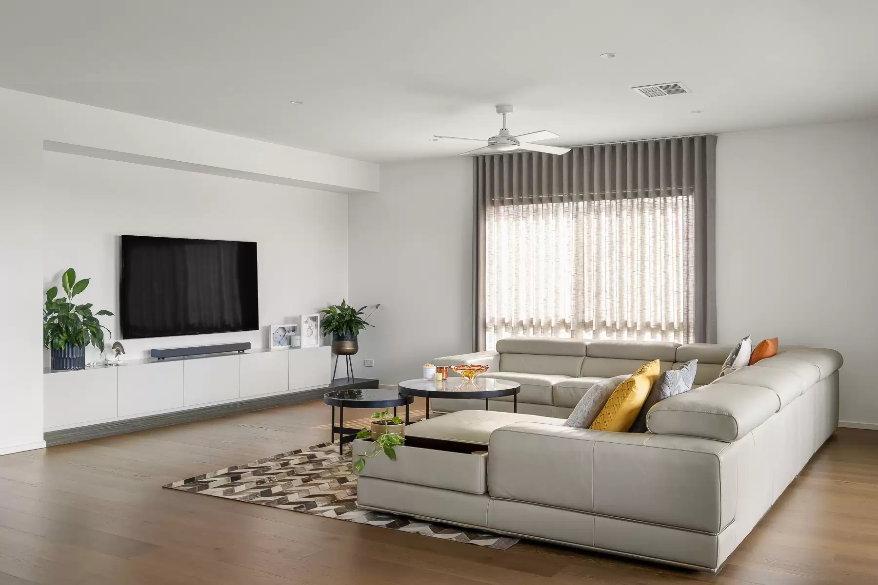 6 Venice Street, Peregian Beach Sold by  - image 1