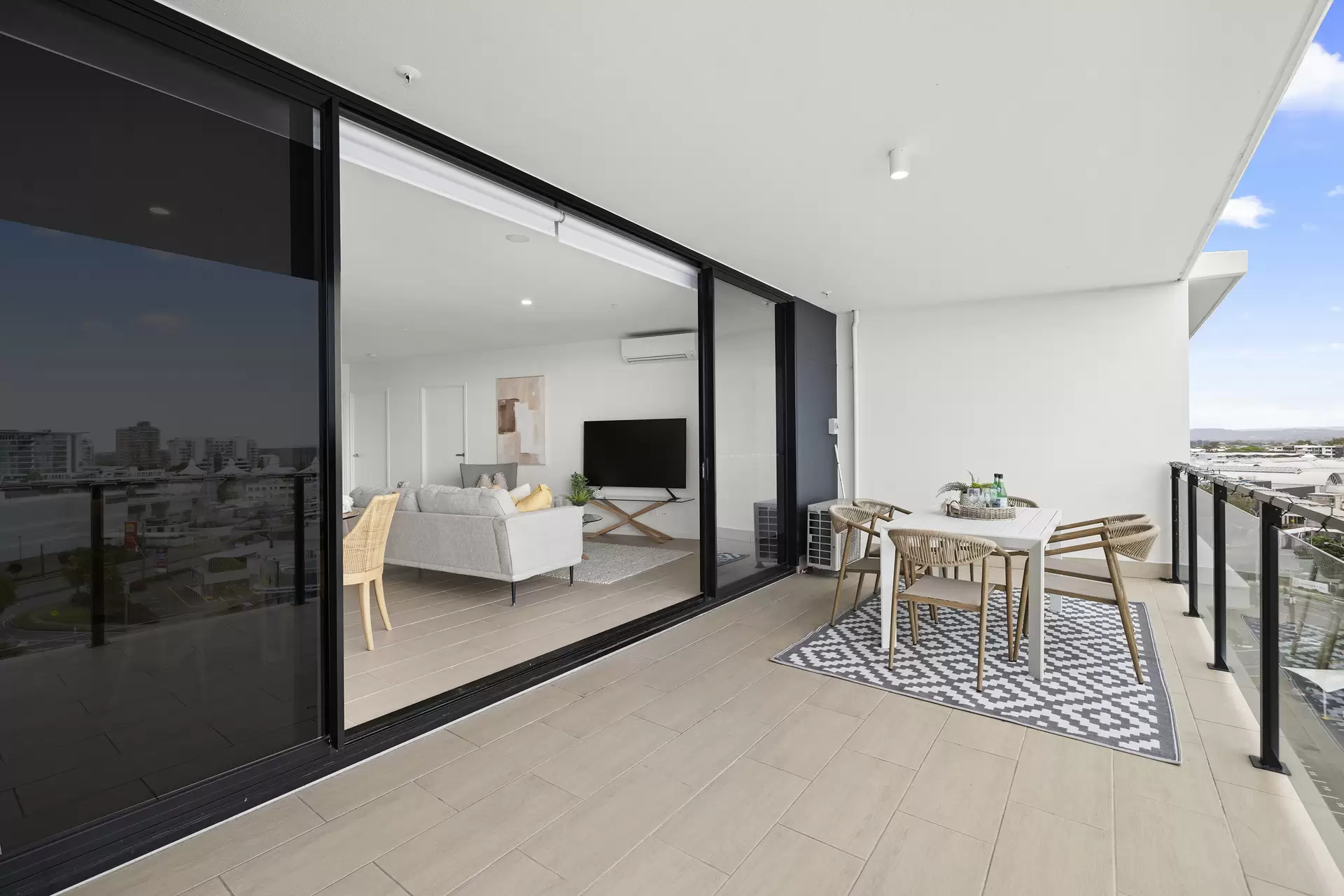 907/9 Market Lane, Maroochydore Sold by Queensland Sotheby's International Realty - image 1