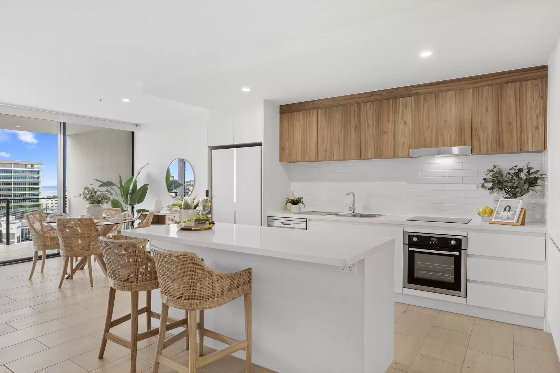 907/9 Market Lane, Maroochydore Sold by Queensland Sotheby's International Realty - image 1