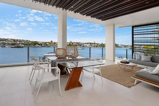 29/1 Macquarie Street, Teneriffe Sold by Queensland Sotheby's International Realty