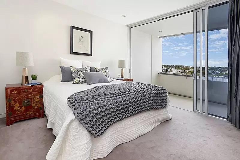 29/1 Macquarie Street, Teneriffe Sold by Queensland Sotheby's International Realty - image 1