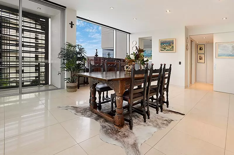 29/1 Macquarie Street, Teneriffe Sold by Queensland Sotheby's International Realty - image 1